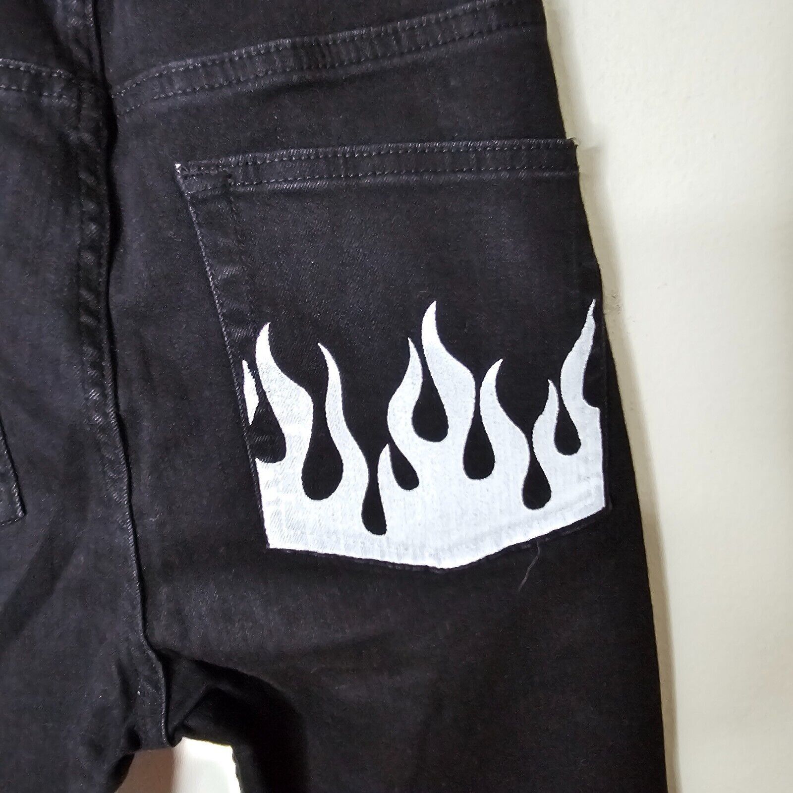 Other Subdued Black Crop Flare Button Fly Raw Hem White Flame 26 Size 26" / US 2 / IT 38 - 7 Thumbnail