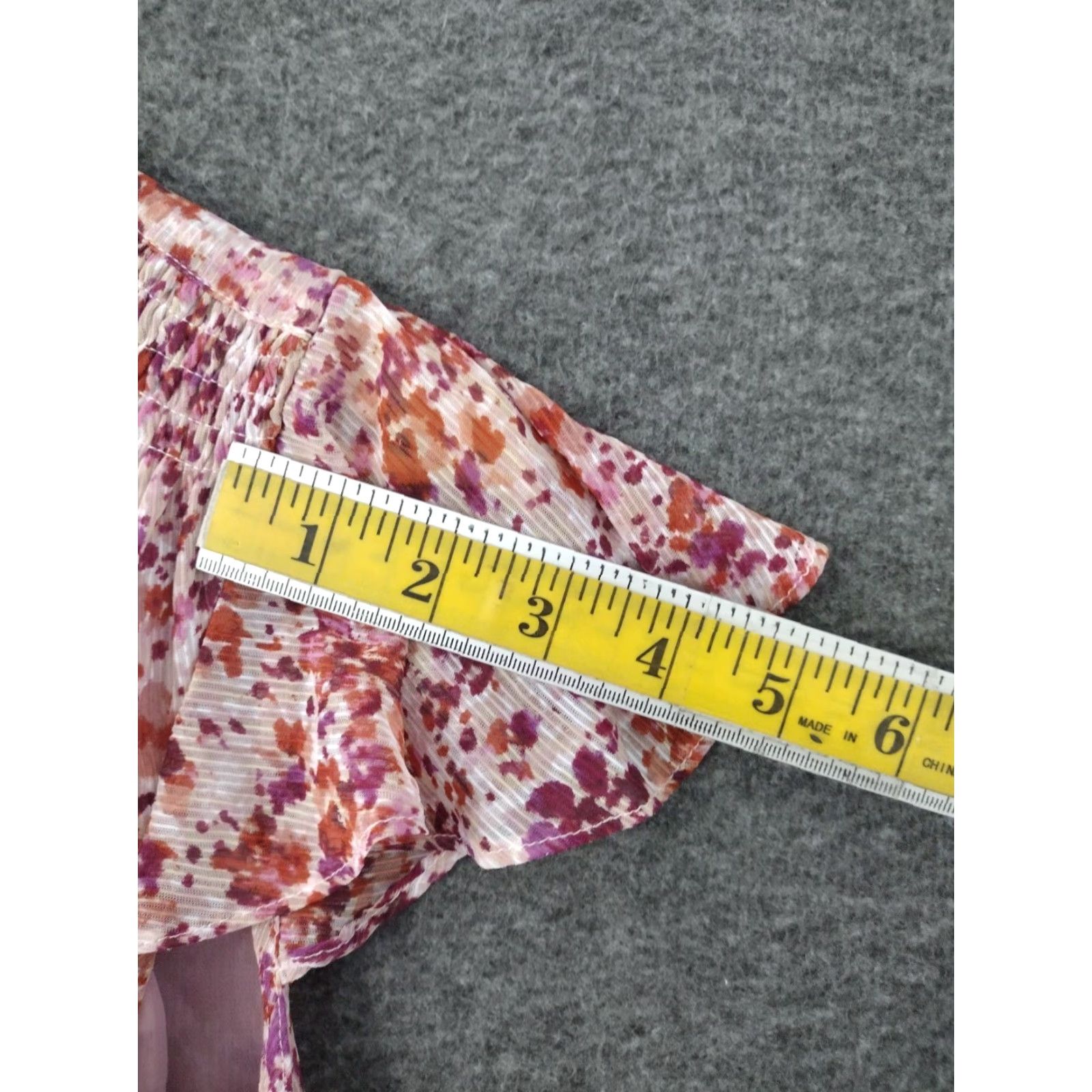 Banana Republic Banana Republic Plunge V-Neck Multicolor Tie Side Cap Sleeves XS Blouse Womens Floral Pattern Lightweight Polyester Blended Fabric Short Sleeve Size ONE SIZE - 5 Thumbnail