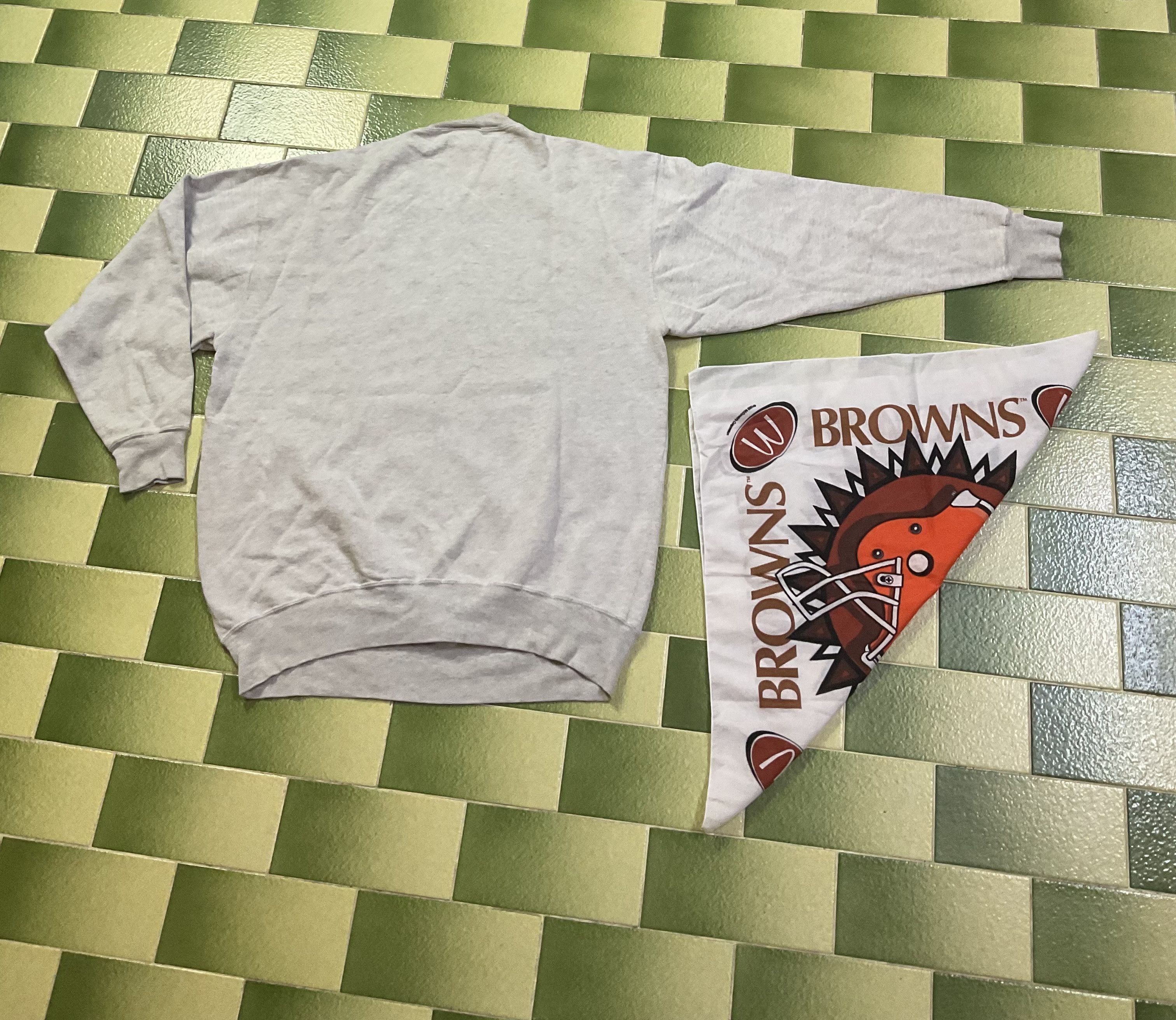 NFL Vtg 1994 Browns Sweatshirt FREE 1999 Browns Mcd Bandana Size US L / EU 52-54 / 3 - 2 Thumbnail