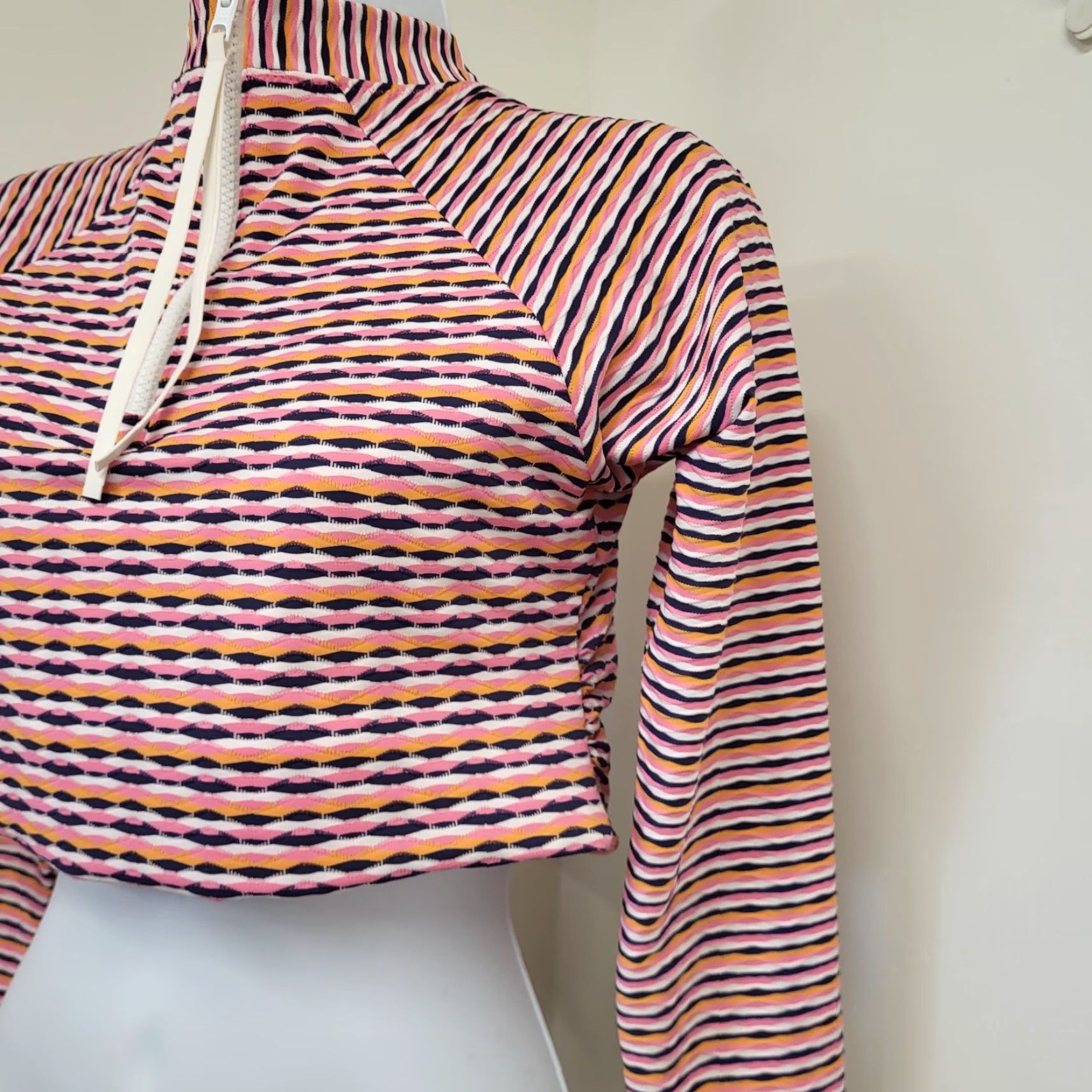 Athleta Athleta Crop Top Women's Small Multicolor Striped Activewear Mock Long Sleeve Shirt (Regular) Pink Size S / US 4 / IT 40 - 4 Thumbnail