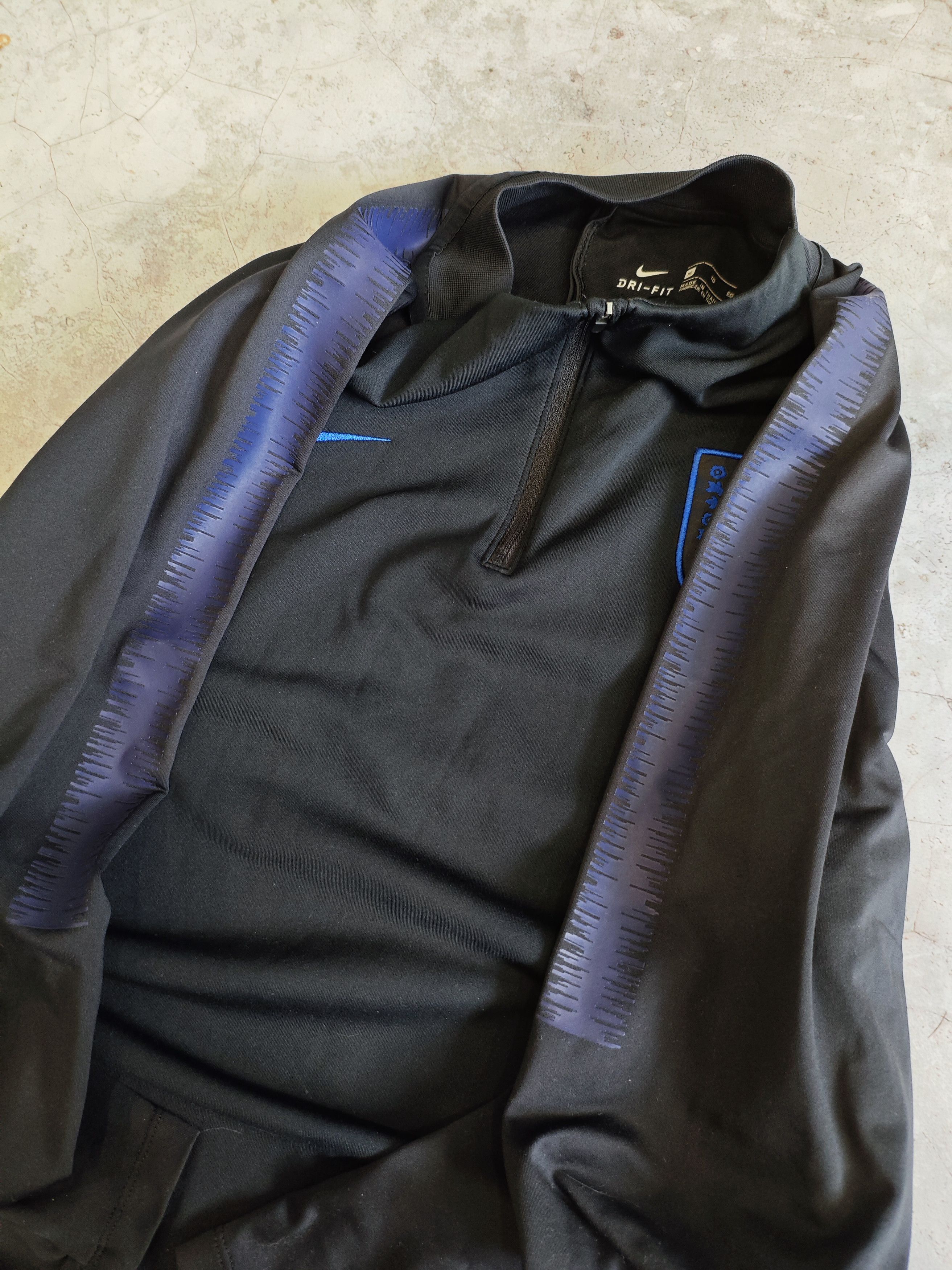 Nike Nike England Traning Long Sleeve Hype Supreme Jersey Soccer Size US XL / EU 56 / 4 - 5 Thumbnail