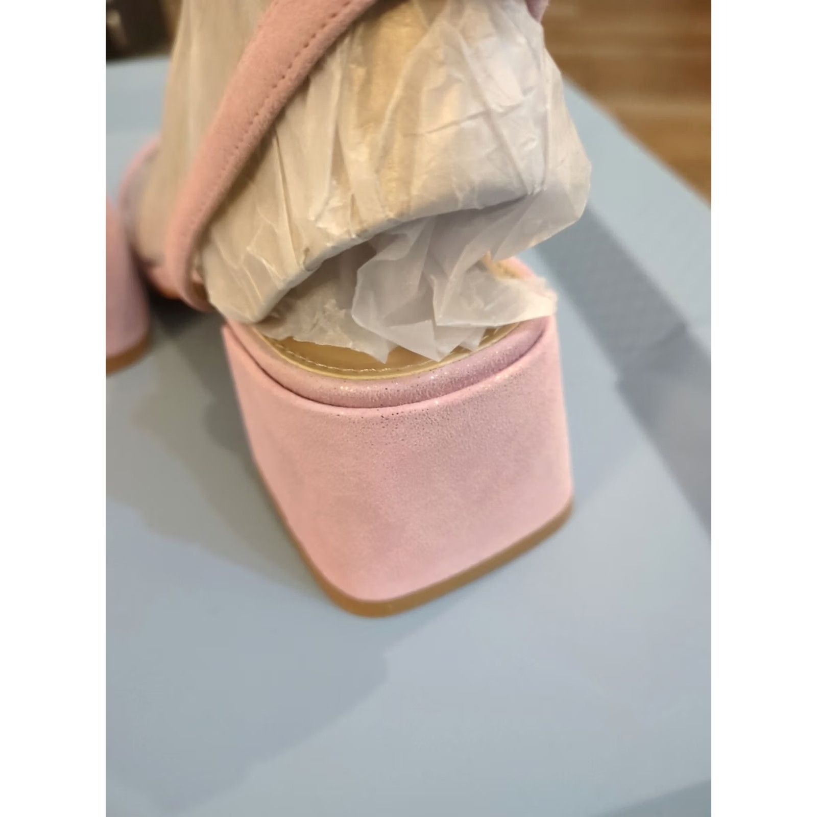 Vintage Copper Key Pink Block Heel Sandals Brand New Women US 7 Strappy Leather Block Heel Shoes Size US 7 / IT 37 - 4 Thumbnail