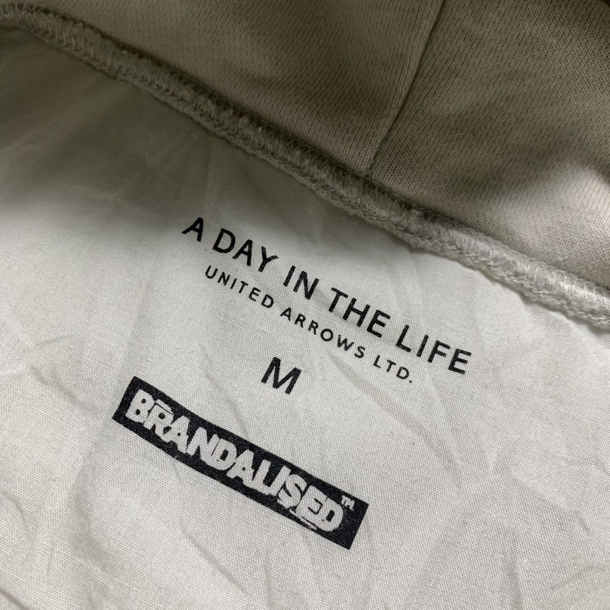 Japanese Brand Bansky Brandalised Flower Bomber United Arrows Hoodie Size US M / EU 48-50 / 2 - 6 Thumbnail