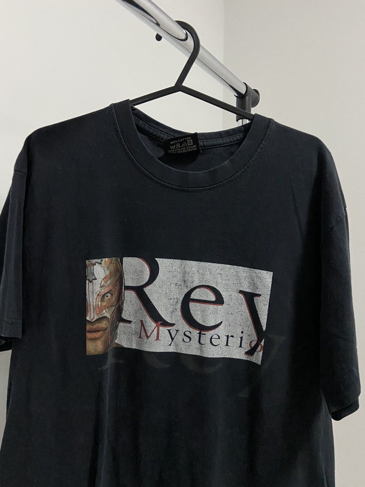 Vintage × WWE × WWF Rey mysterio big print vintage wwe wrestling t shirt Size US M / EU 48-50 / 2 - 3 Thumbnail
