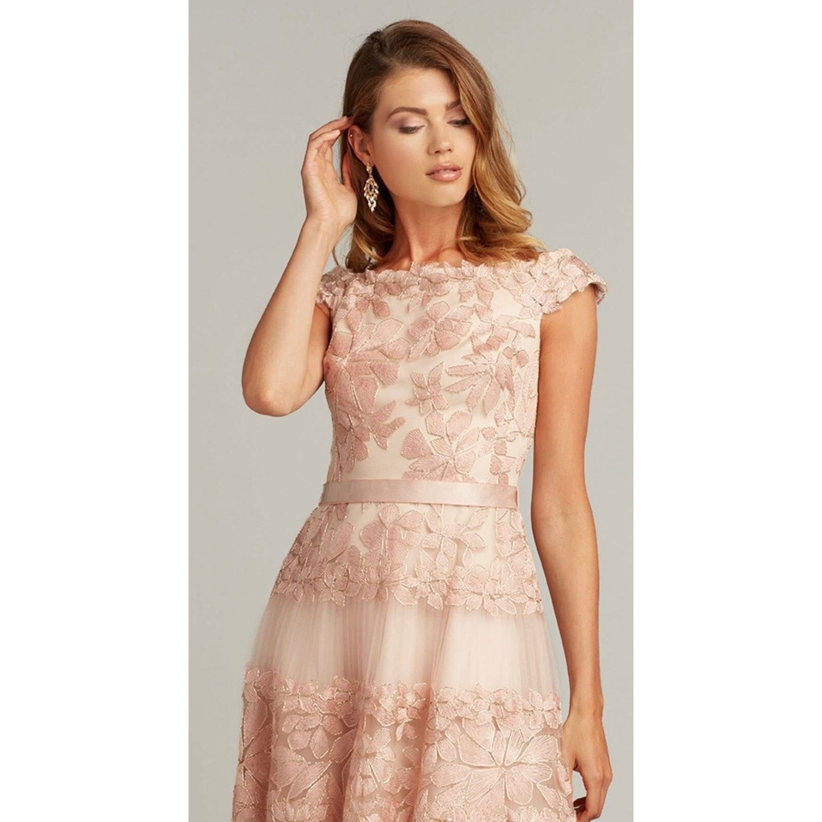 Tadashi Shoji TADASHI SHOJI Adriane Floral Embroidered Dress Antique Sz 8 Size S / US 4 / IT 40 - 2 Thumbnail