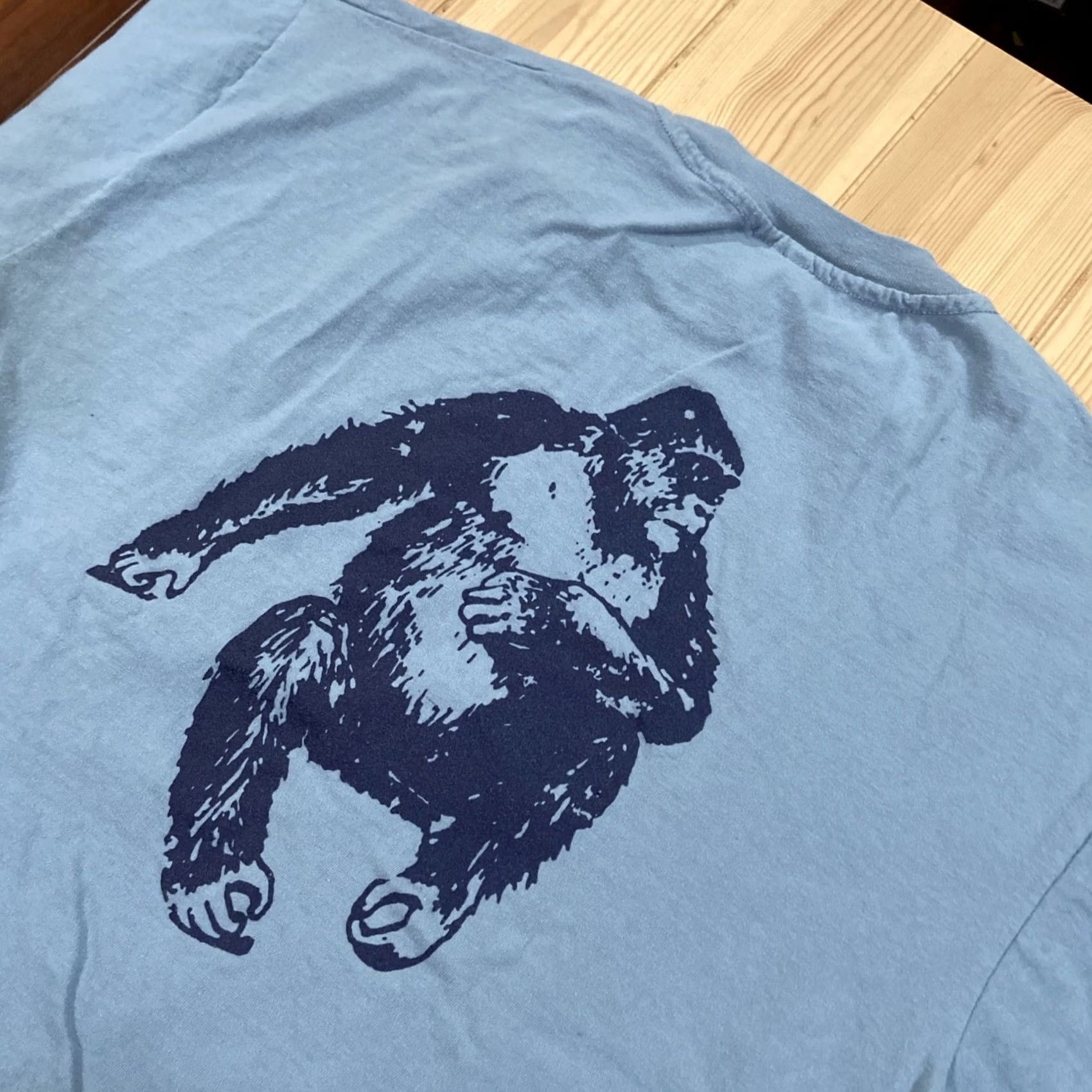 Hanes VINTAGE Gorilla Shirt XL 90s 00s Y2k Frandzel & Share Single Stitch Blue Hanes T-Shirt Men Size US XL / EU 56 / 4 - 2 Thumbnail