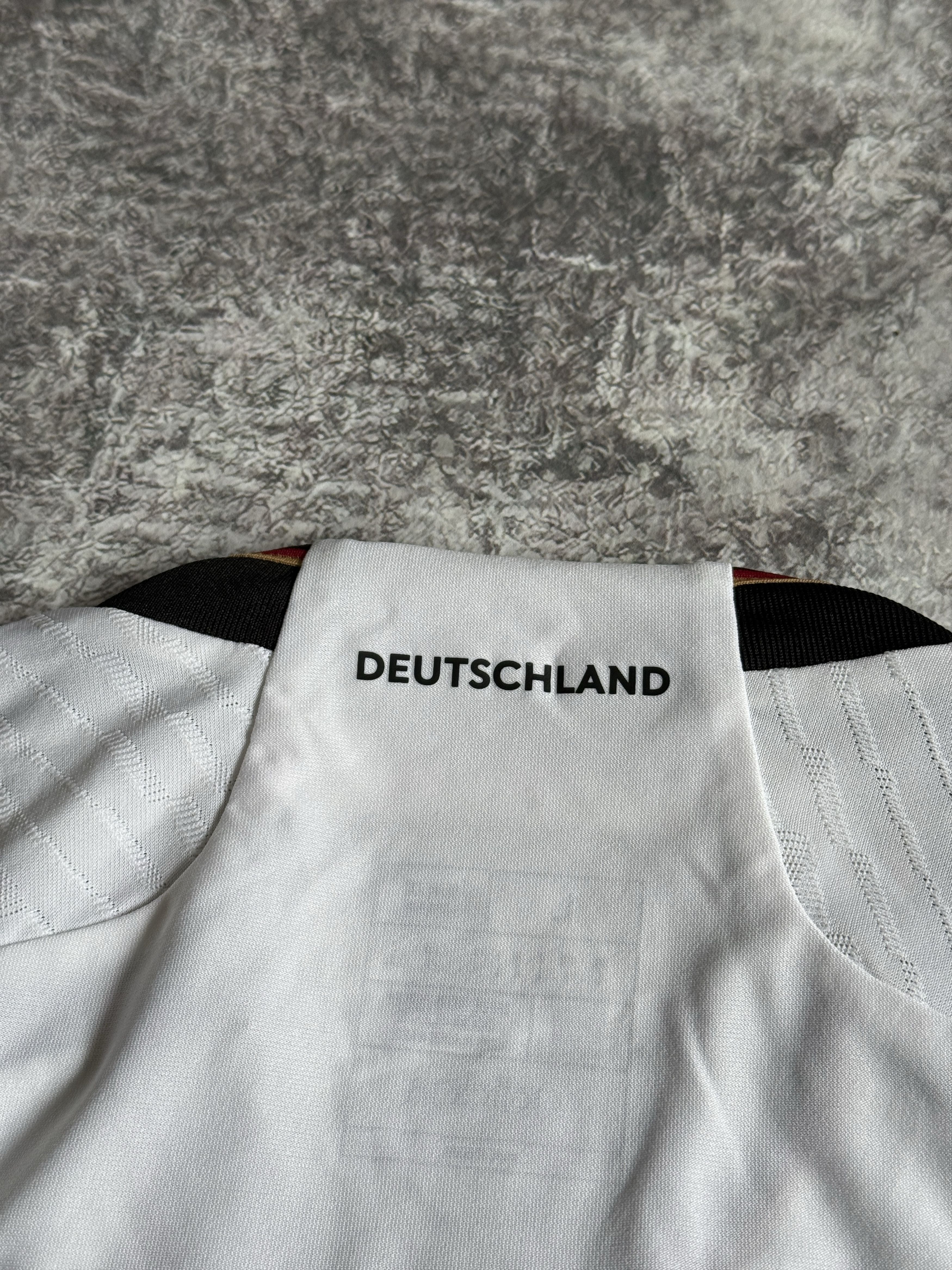 Adidas GERMANY 22/23 SHIRT JERSEY FOOTBALL HEAT.RDY ADIDAS SIZE L Size US L / EU 52-54 / 3 - 13 Thumbnail