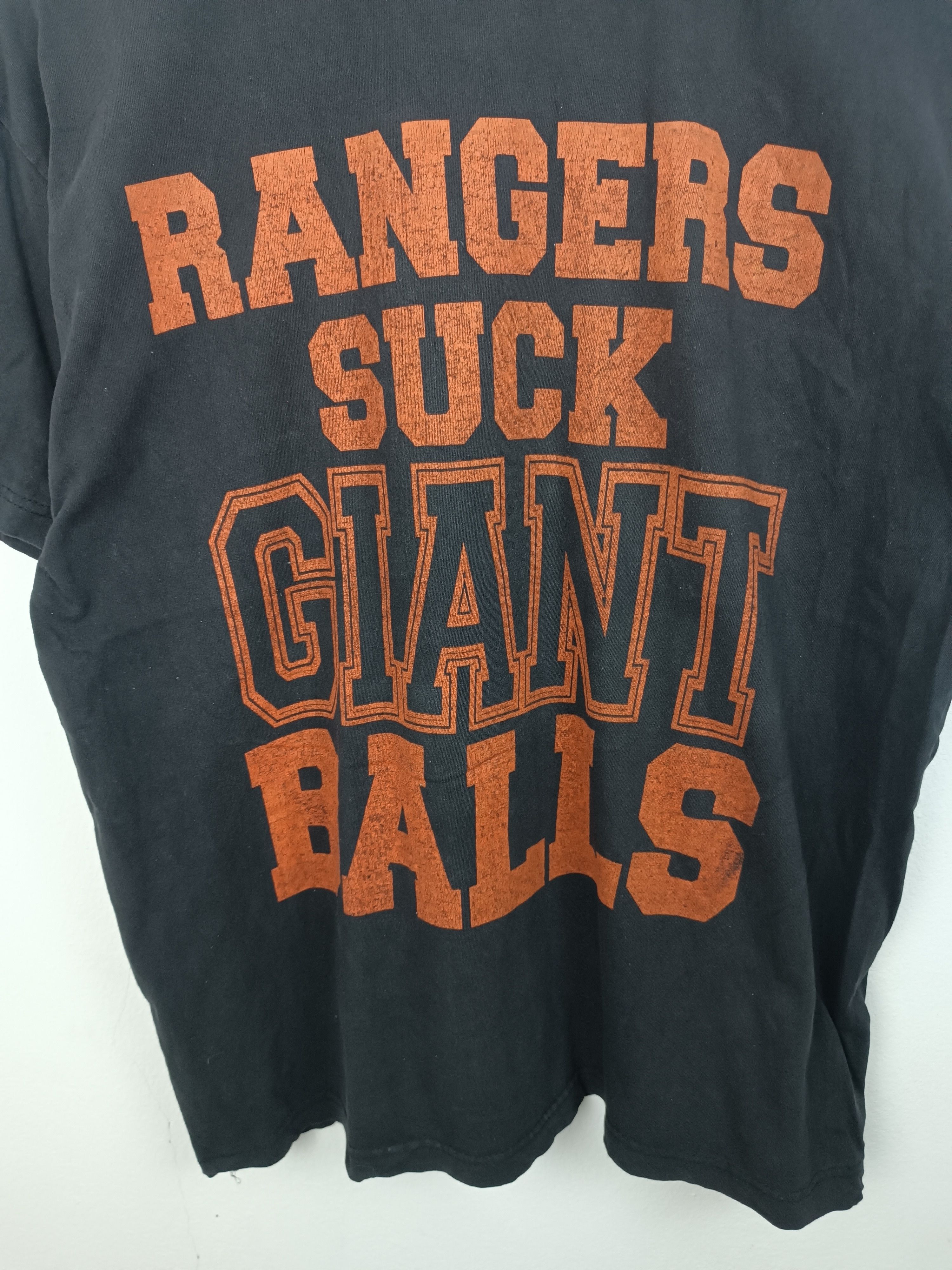 NFL VINTAGE RANGERS SUCK GIANTS BALLS NFL HUMOR TEE Size US L / EU 52-54 / 3 - 6 Thumbnail
