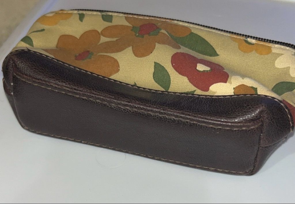 The Unbranded Brand Women's Unbranded Floral Cosmetic Bag One Size Beige Brown Size ONE SIZE - 3 Thumbnail