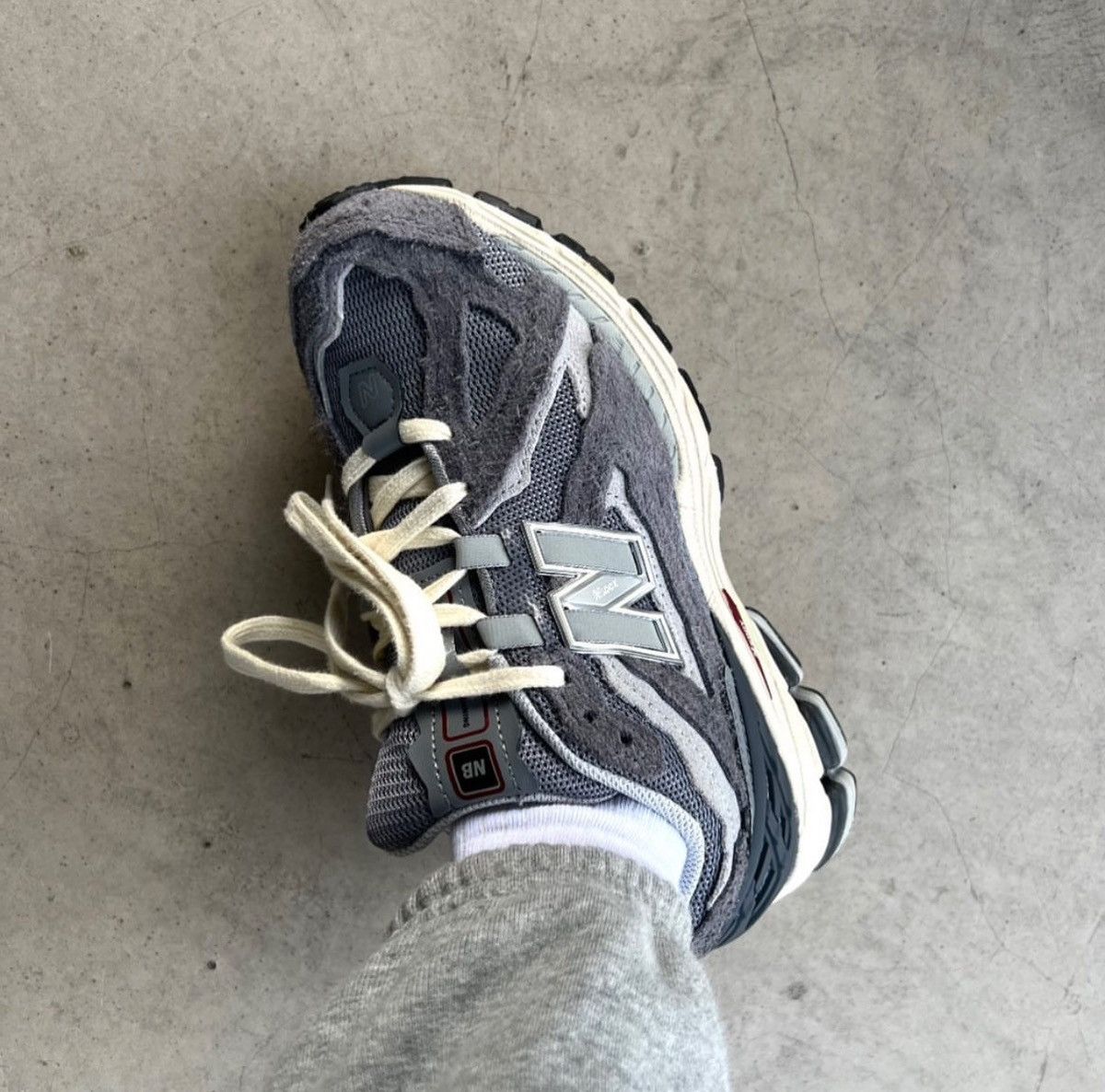 New Balance New Balance Protection Pack 1906DA Grey Size US 7 / EU 40 - 8 Thumbnail