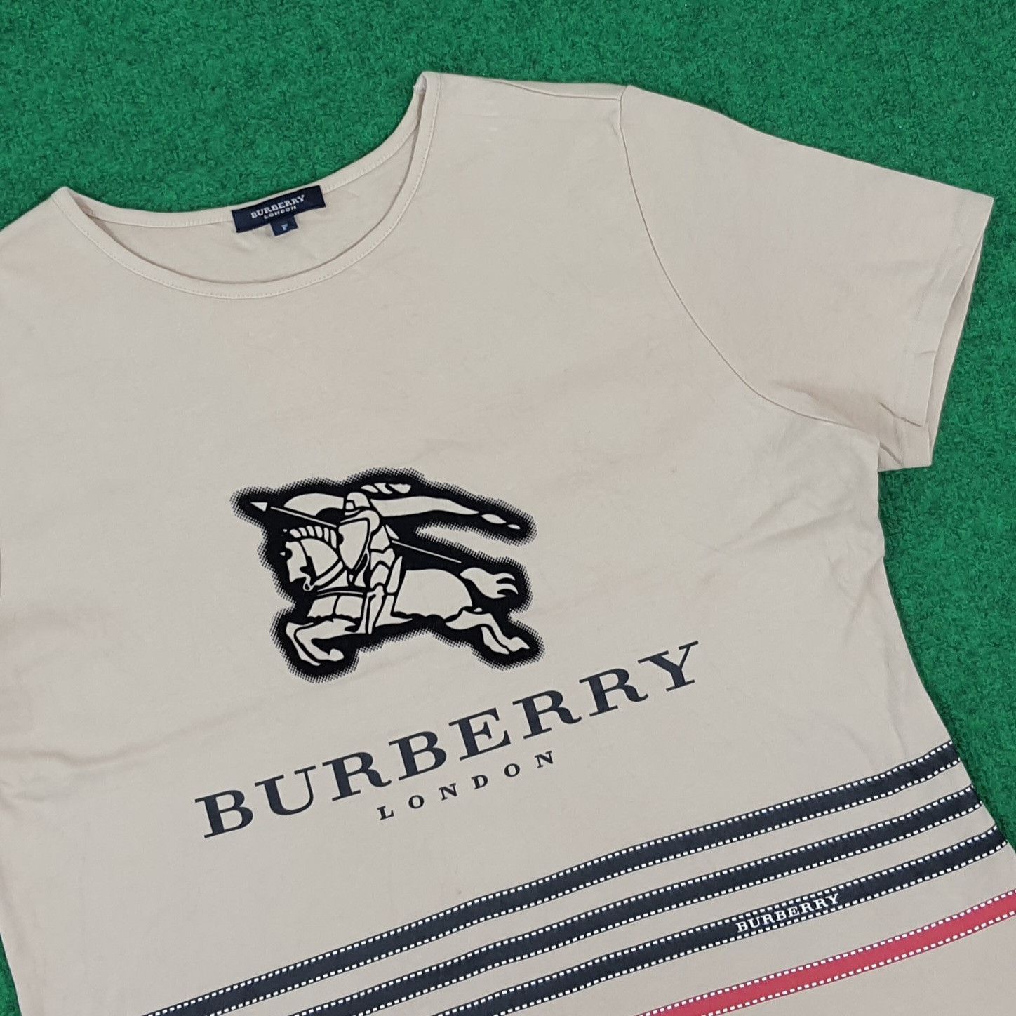 Burberry × Vintage Vintage Burberry London Crop Top Designer Tshirt Size ONE SIZE - 2 Thumbnail