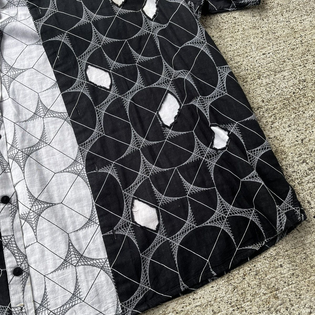 Vintage Vintage Avant Garde Button Up Size L 90’s Y2K Size US L / EU 52-54 / 3 - 3 Thumbnail