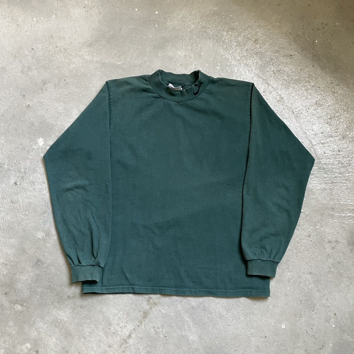 Nike 90’s Nike mock neck long sleeve boxy fit 🍒 Size US M / EU 48-50 / 2 - 1 Thumbnail