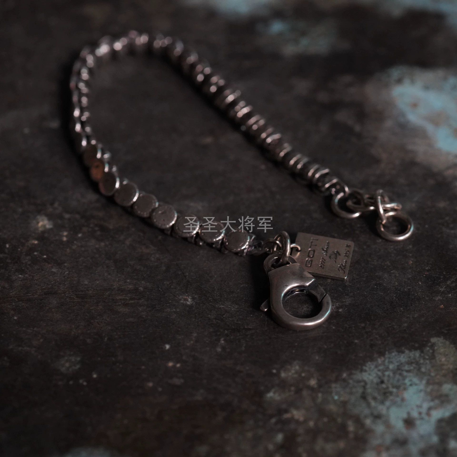 Goti Goti Distressed Shield Serpentine Silver Bracelet S+M+L Size ONE SIZE - 3 Thumbnail