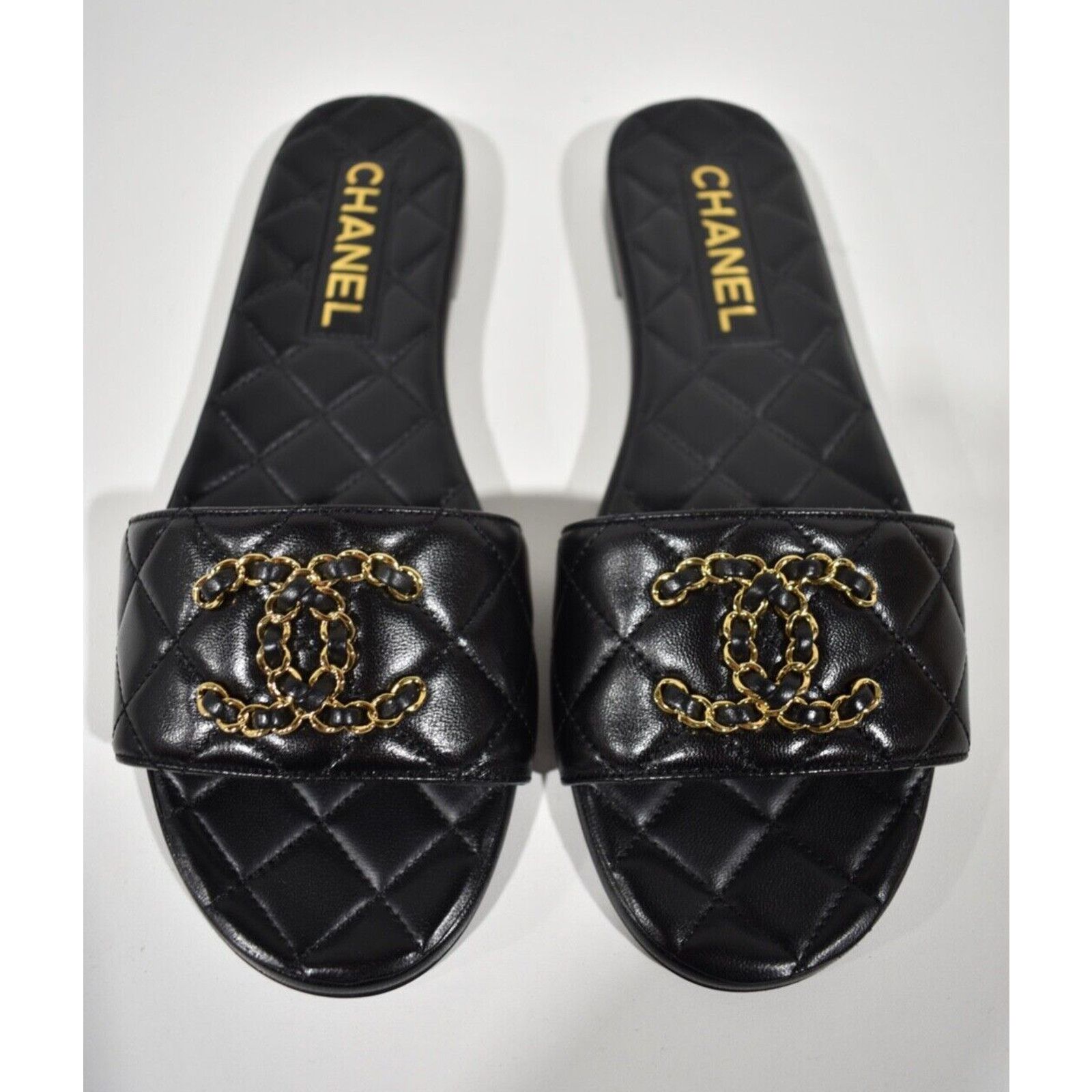 Chanel Chanel 23P Black Chain Gold CC Logo Quilted Mules Slide Size US 8 / IT 38 - 1 Thumbnail