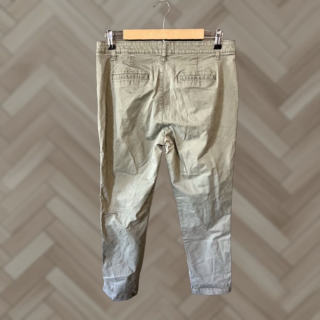 Gap Gap Womens Khaki Straightleg Pants Size 8 Green Girlfriend Trousers Slim Fit Adult Womens Size 30" / US 8 / IT 44 - 1 Thumbnail