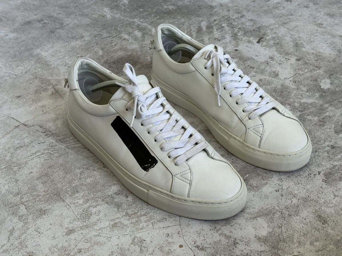 Givenchy Givenchy white leather low top sneakers Size US 10 / EU 43 - 4 Thumbnail
