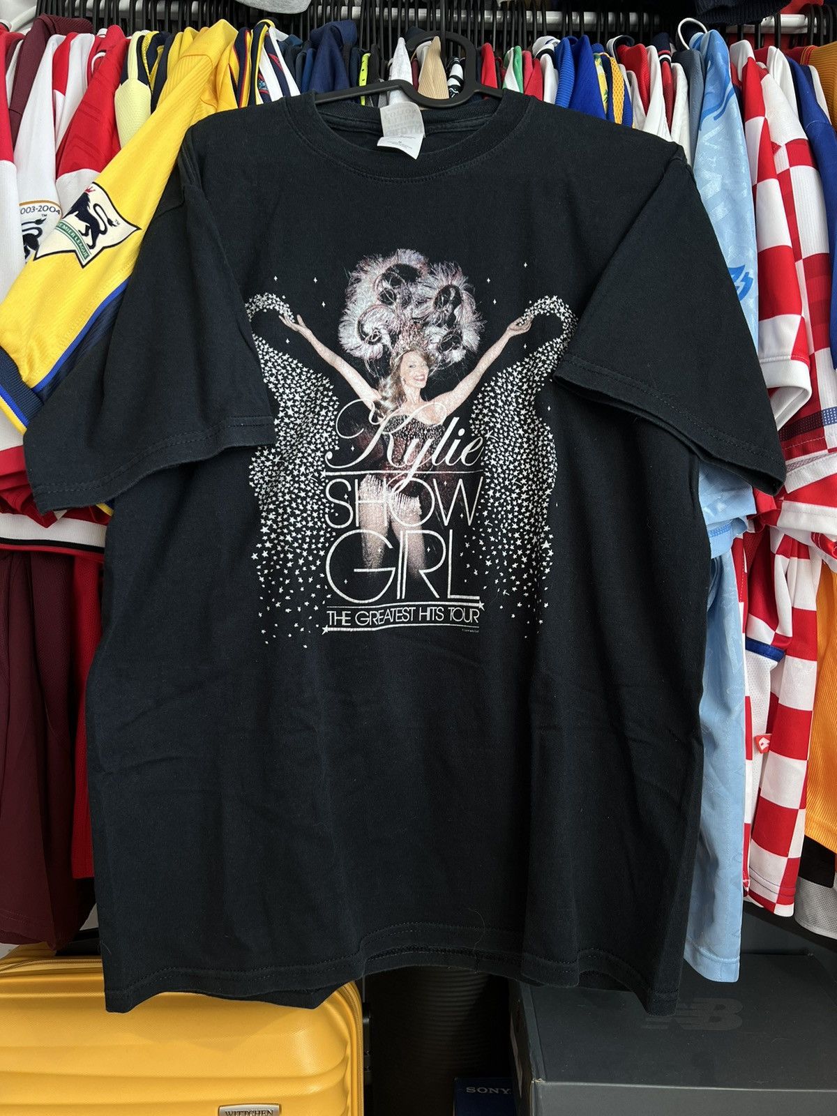 Gildan Kylie Minogue Show Girl The Greatest Hits Tour 2005 Size US M / EU 48-50 / 2 - 1 Thumbnail