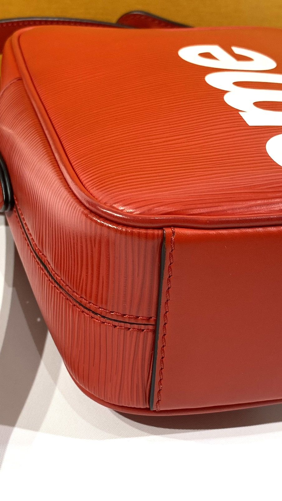 Louis Vuitton × Supreme Louis Vuitton X Supreme Danube PM EPI Leather Cross Body Bag Size ONE SIZE - 12 Thumbnail