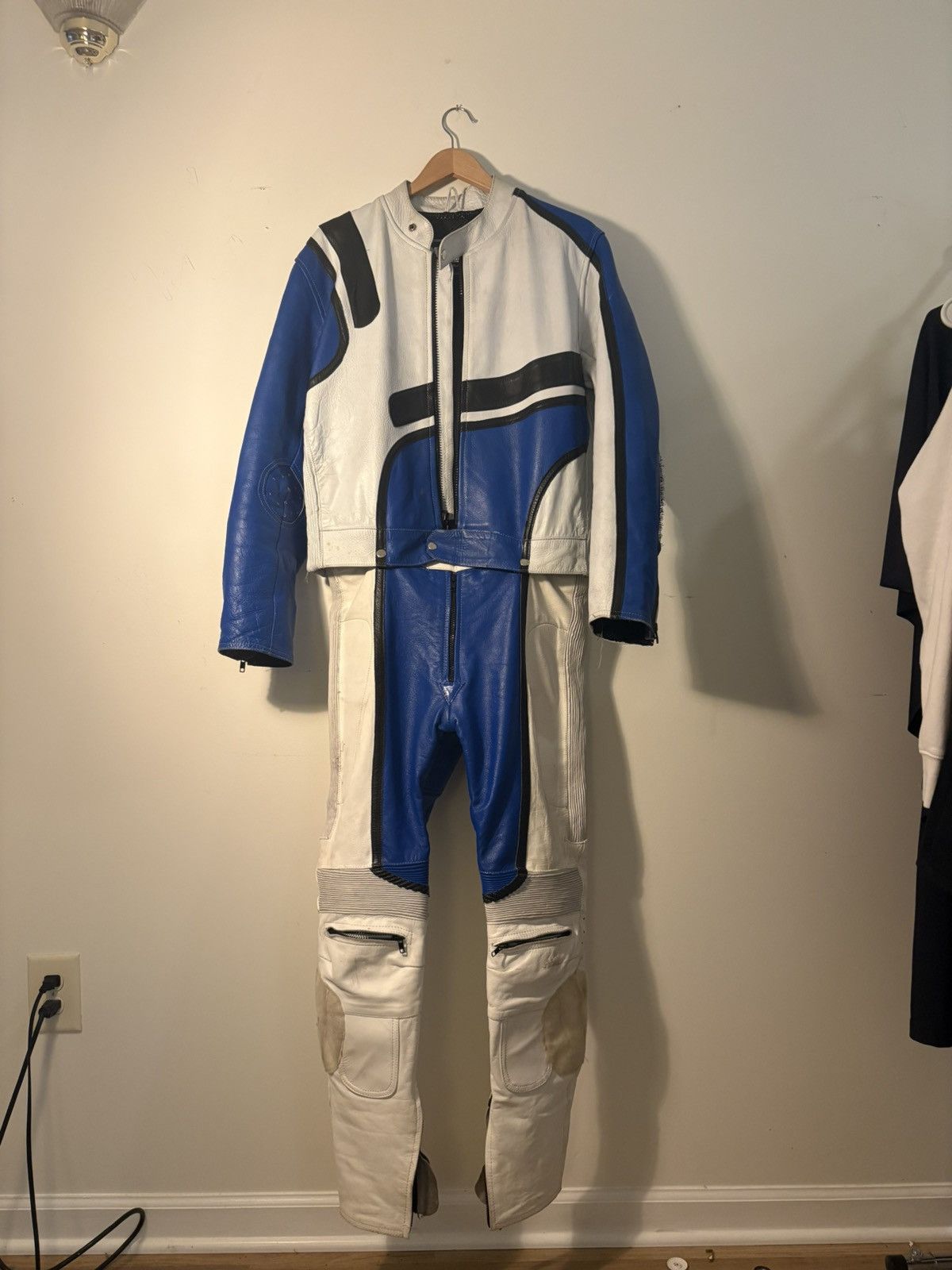Leather Motorcycle Racing Suit Vintage Size US L / EU 52-54 / 3 - 3 Thumbnail