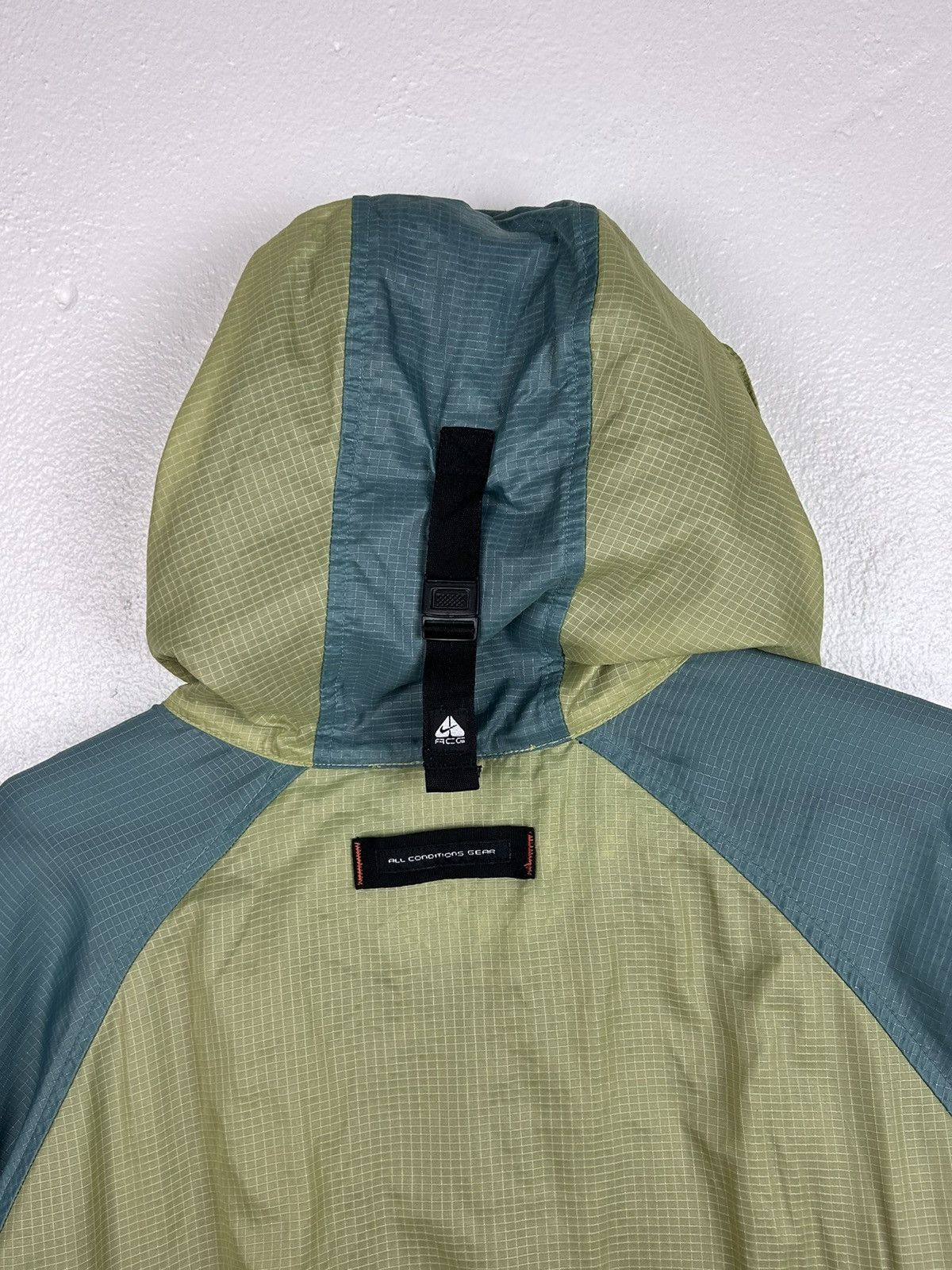 Nike 90s Vintage Nike ACG Packable Windbreaker Jacket In Green Size M / US 6-8 / IT 42-44 - 12 Thumbnail