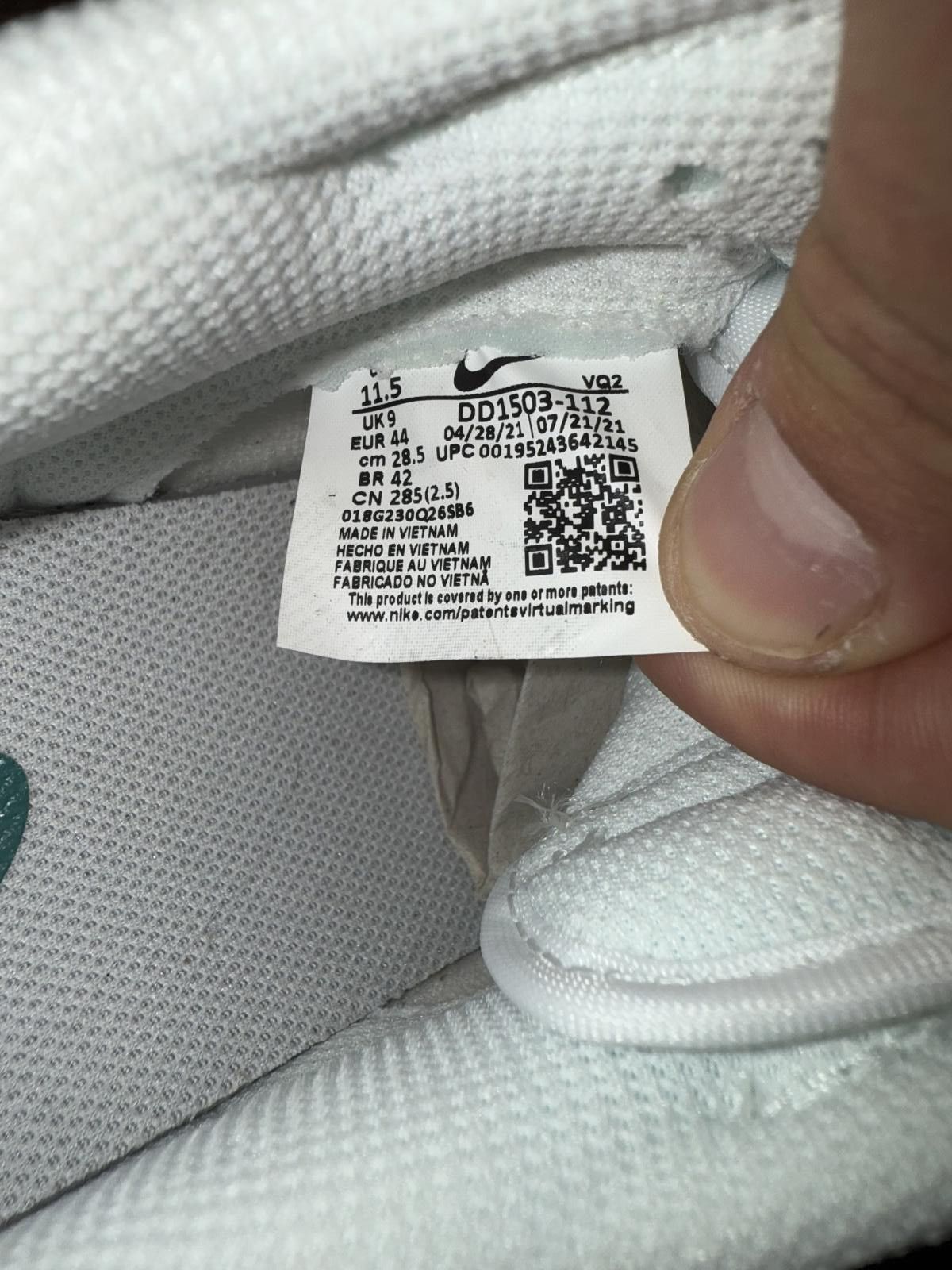 Nike Nike Dunk Low White Green Noise (Women’s) Size US 11.5 / IT 41.5 - 11 Thumbnail