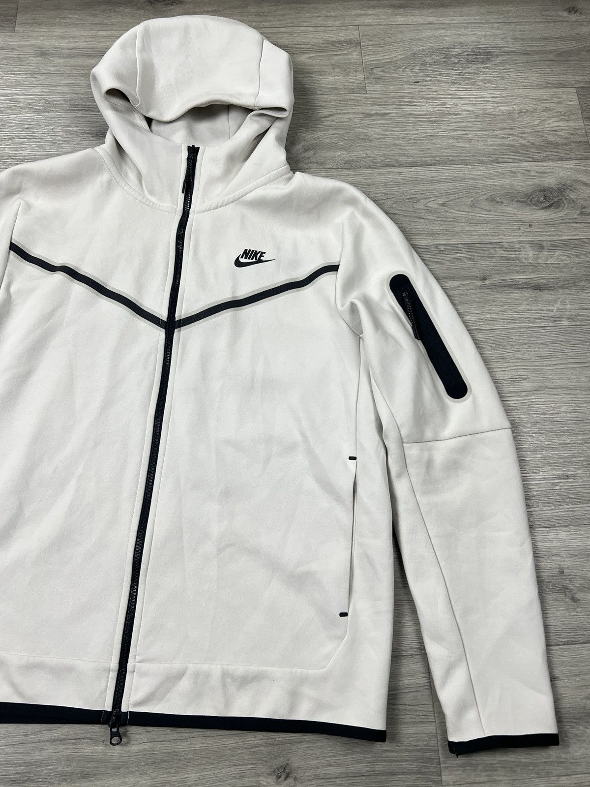 Nike NIKE NSW TCH FLC HOODIE MENS SIZE L Size US L / EU 52-54 / 3 - 4 Thumbnail