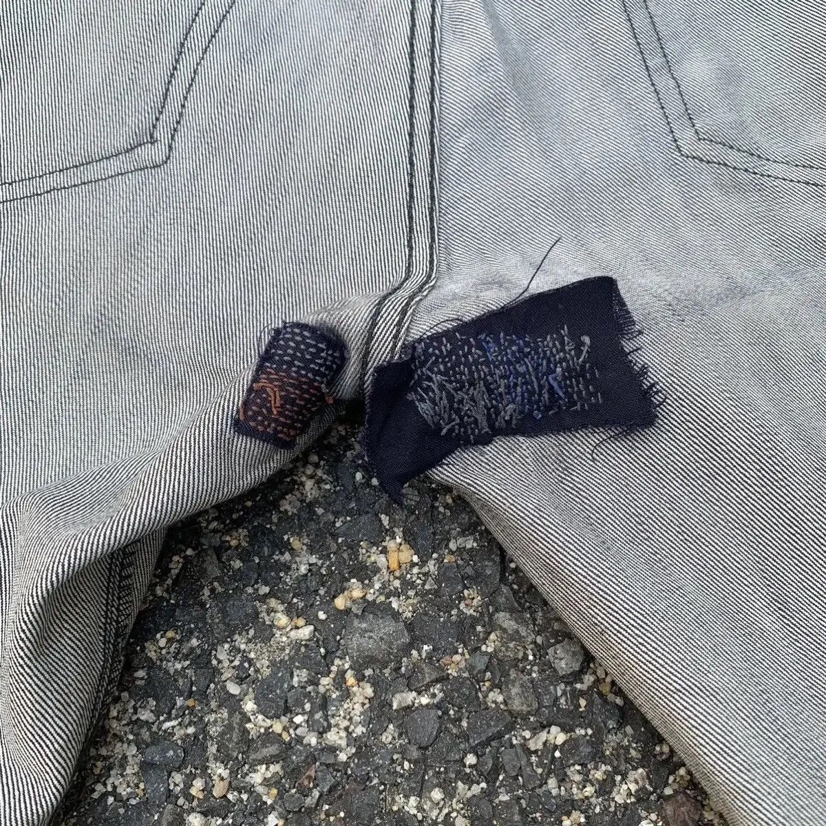 Skull Jeans by an Alchemist Skulls Y2K Japanese Vintage Jeans Faded Rugged Denim Pants Size US 33 - 17 Thumbnail