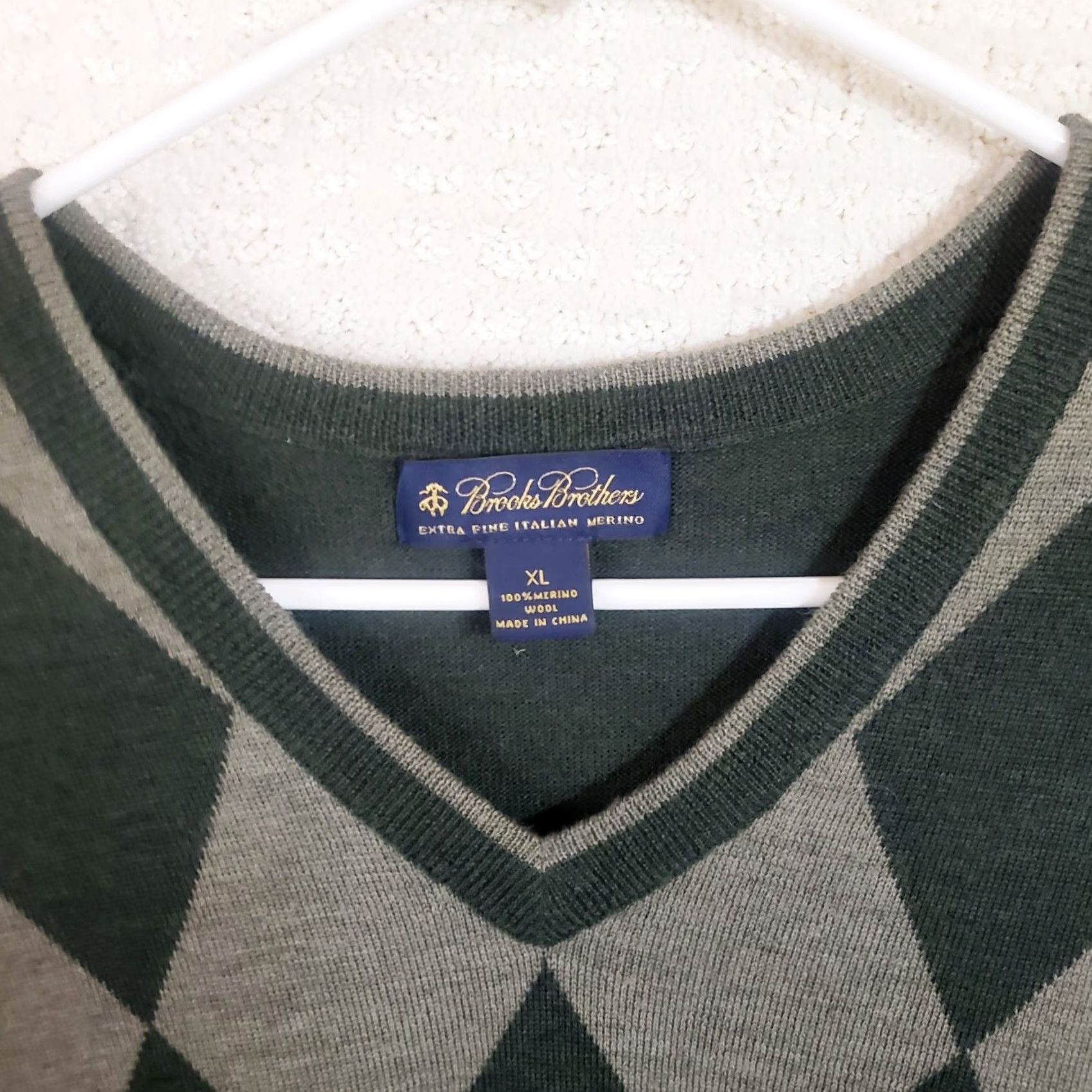Brooks Brothers Brooks Brothers Sweater Vest Mens XL Fine Italian Merino Wool Argyle V-Neck Green Beige All Seasons Golf Walking Size US XL / EU 56 / 4 - 4 Thumbnail