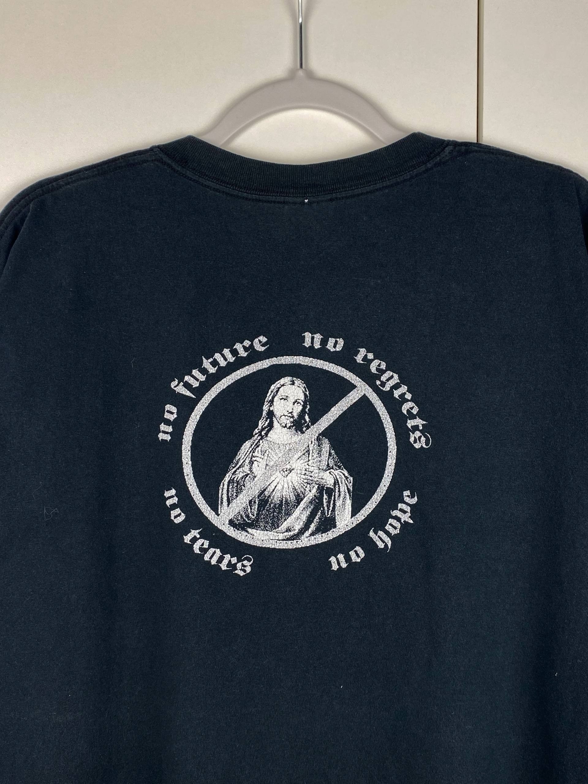 Vintage Vintage Mistress 00s No Future No Regrets Graphic Gothic Tee Size US XL / EU 56 / 4 - 8 Thumbnail