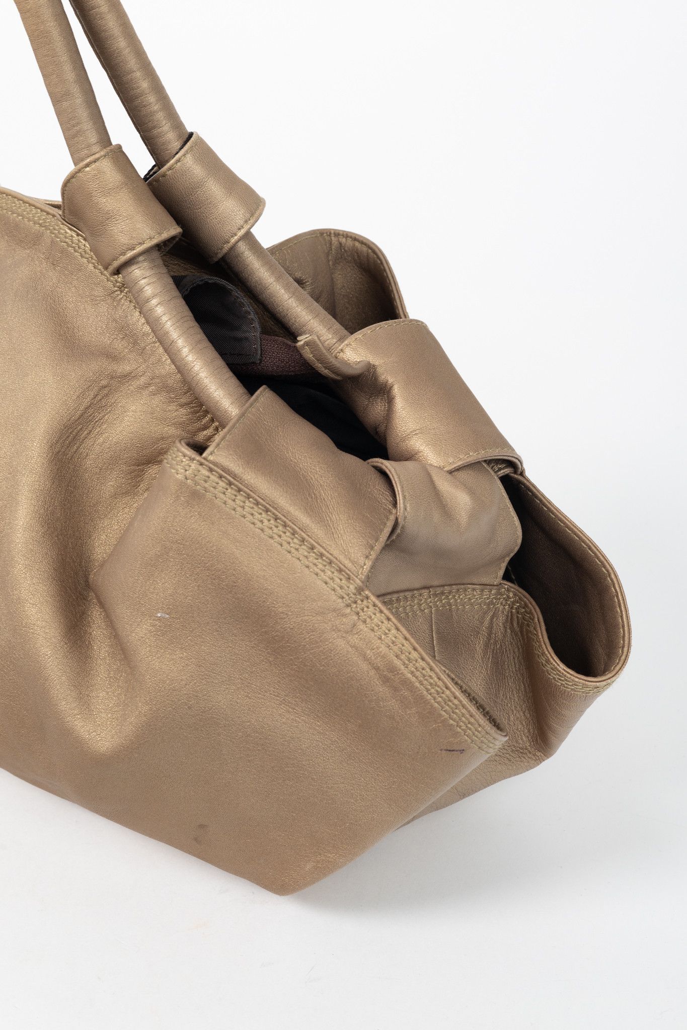 Loewe Loewe Nappa Aire Metallic Gold Sheep Skin Anagram Handbag Size ONE SIZE - 8 Thumbnail