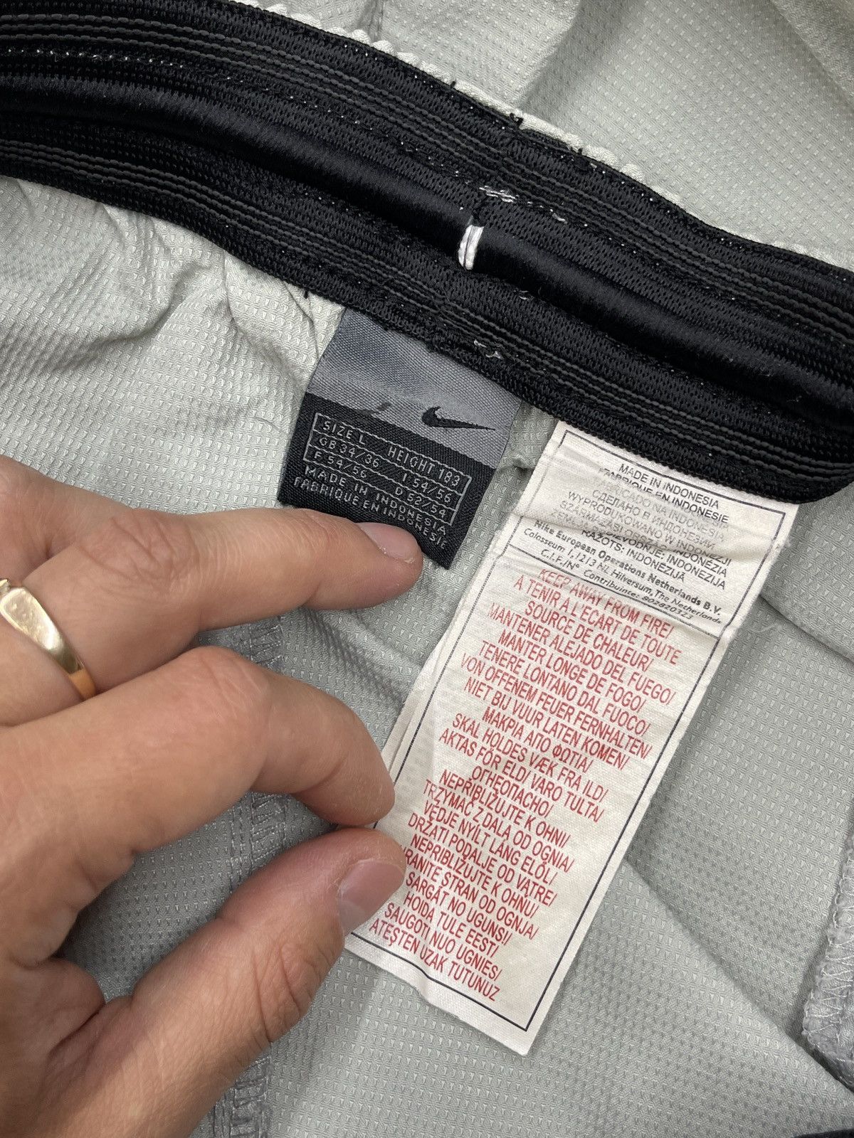 Nike Vintage Nike Football Shorts Grey Drill Y2K ACG TN Size L Size US 34 / EU 50 - 7 Thumbnail