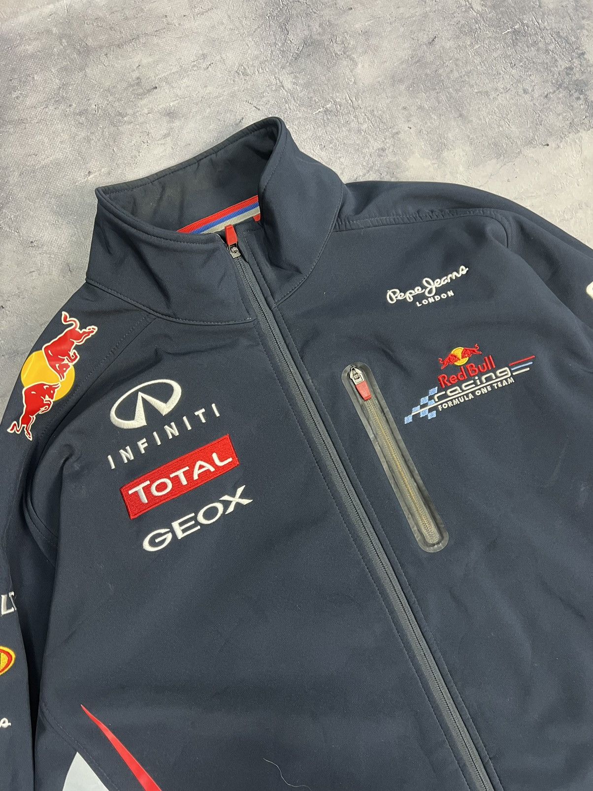 Pepe Jeans × Red Bull Pepe Jeans Red Bull Infiniti Racing SoftShell Jacket Size US XXL / EU 58 / 5 - 2 Thumbnail