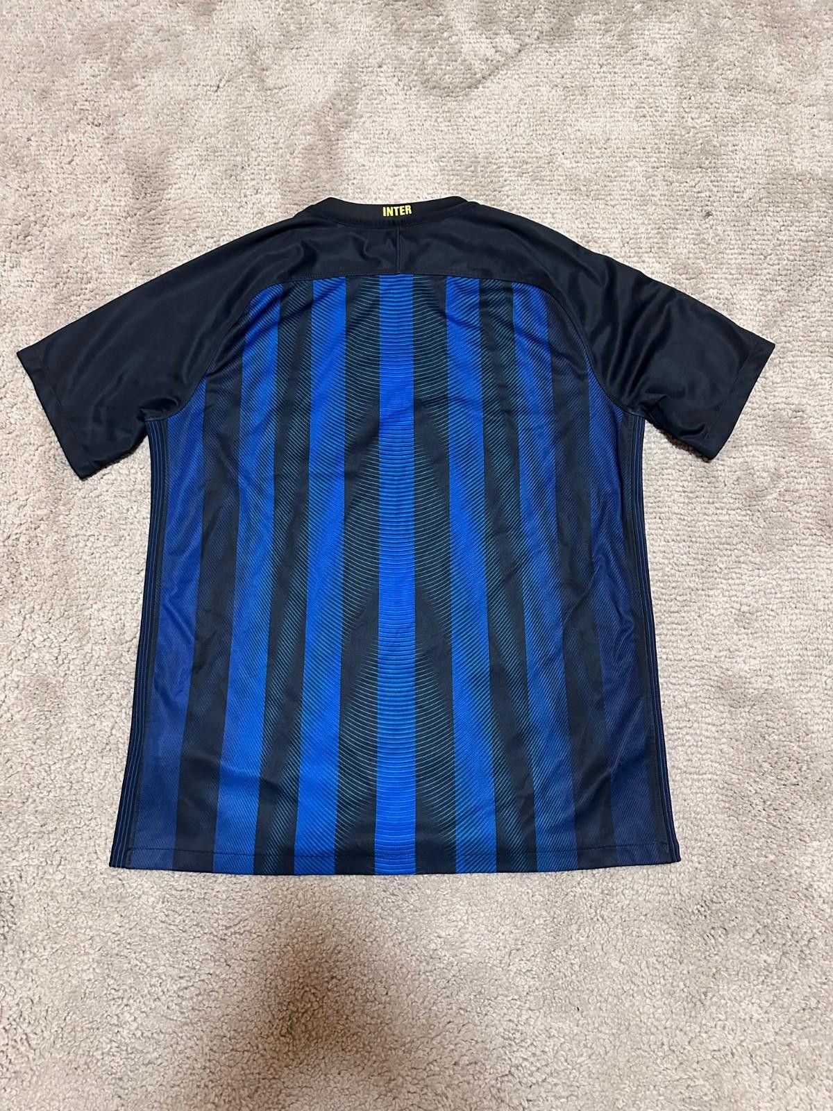 Nike INTER MILAN 2016/2017 HOME FOOTBALL SHIRT JERSEY Sz L Size US L / EU 52-54 / 3 - 7 Thumbnail