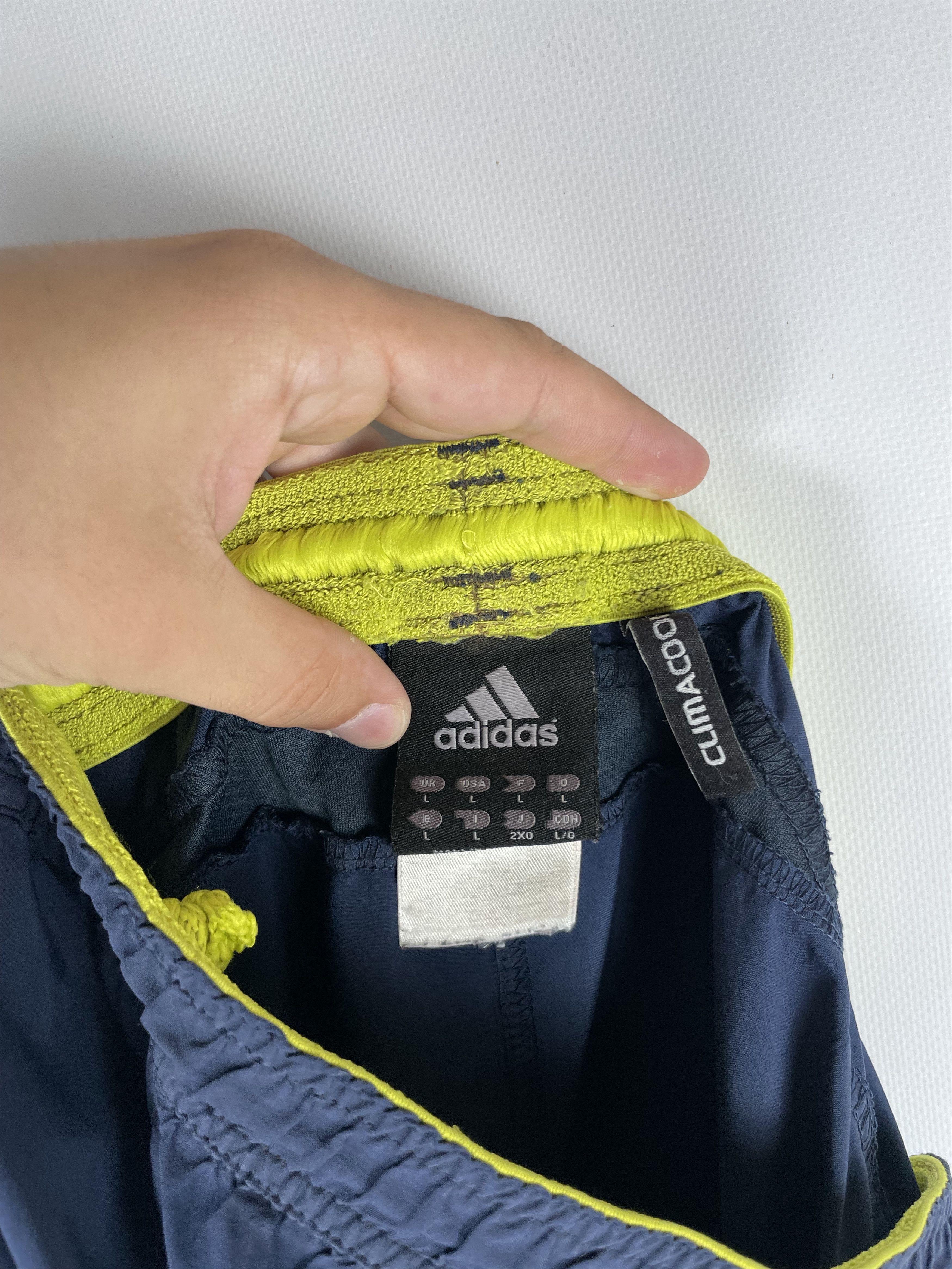 Adidas Vintage Adidas Shorts Y2k Size US 34 / EU 50 - 7 Thumbnail