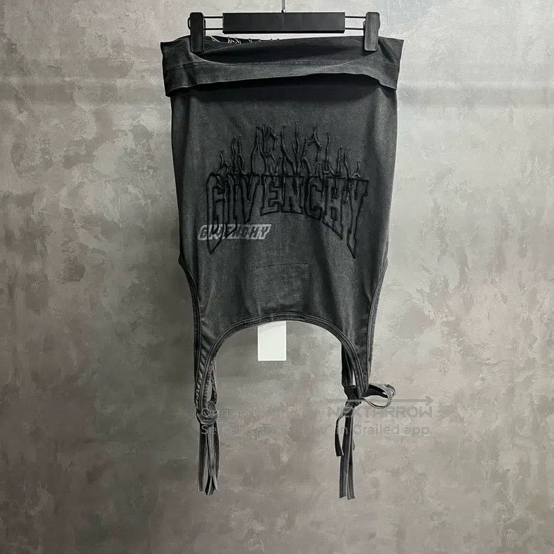 Givenchy Givenchy Grey Logo Printed Inverted Effect Short Skirt Size XXS / US 00 / IT 34 - 6 Thumbnail
