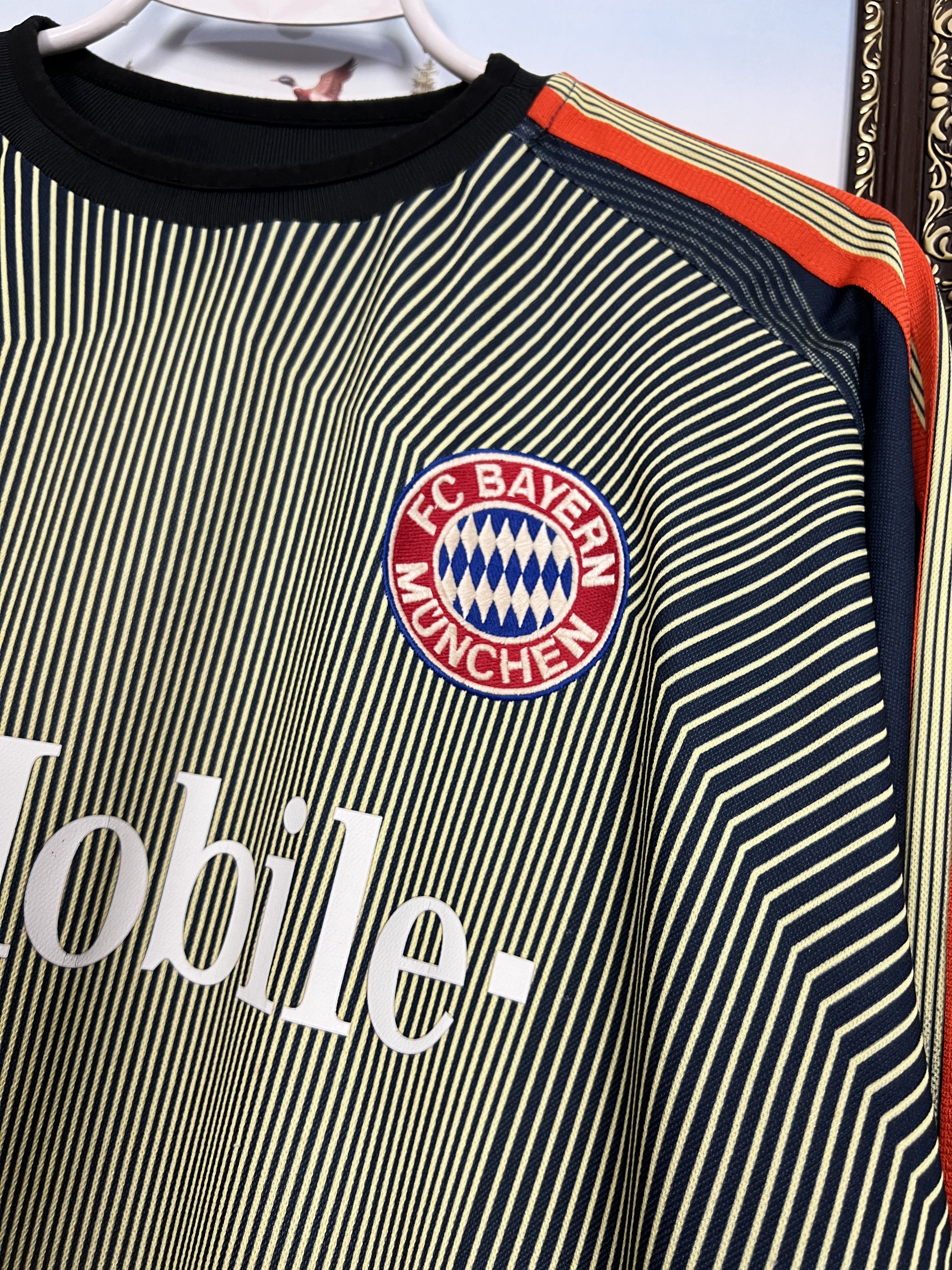 Adidas Bayern Munich Goalkeeper football shirt Kahn Jersey Trikot Size US M / EU 48-50 / 2 - 4 Thumbnail