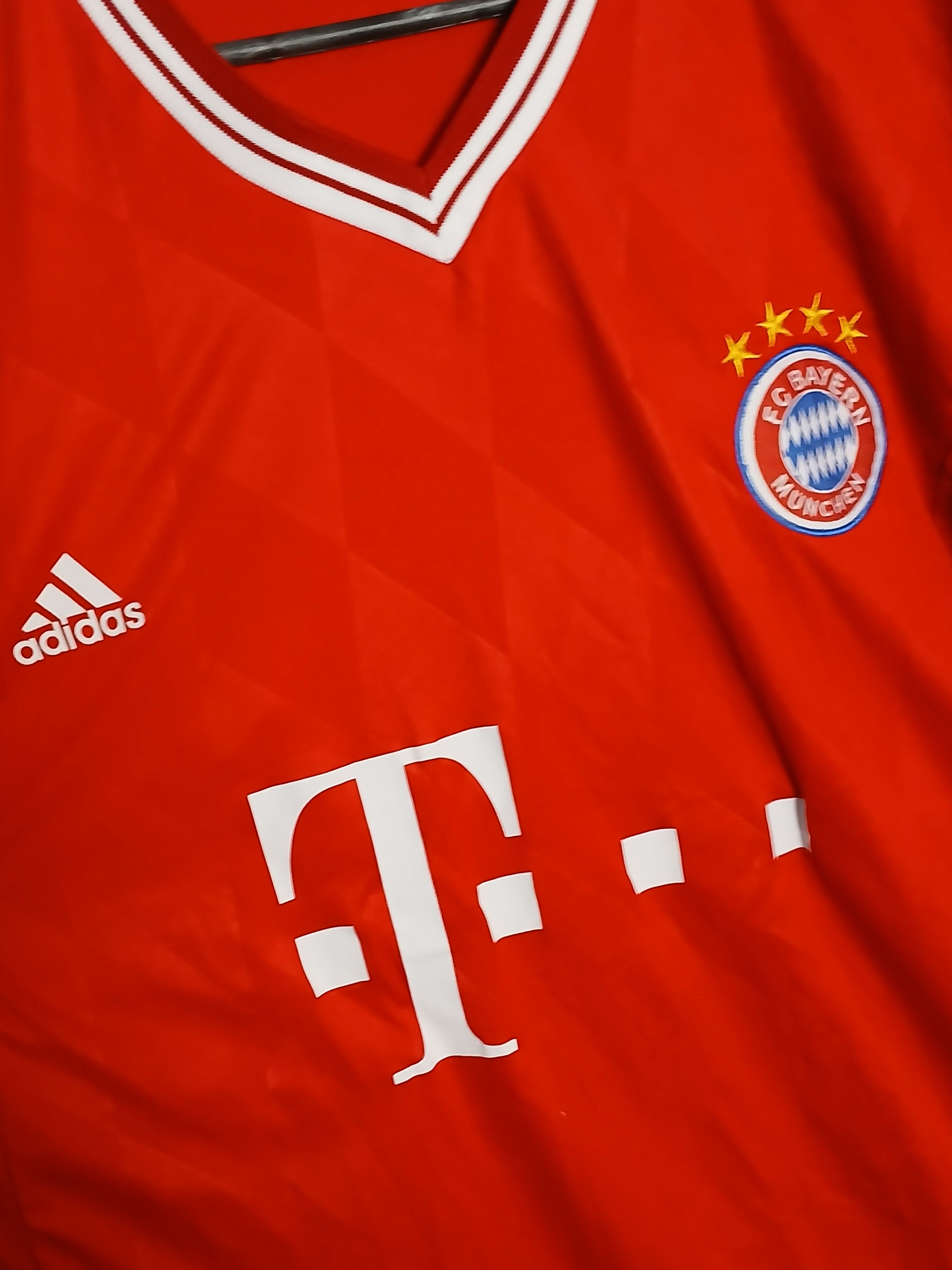 Other Bayern Munich Dante Football Jersey T-Shirt Size US L / EU 52-54 / 3 - 4 Thumbnail