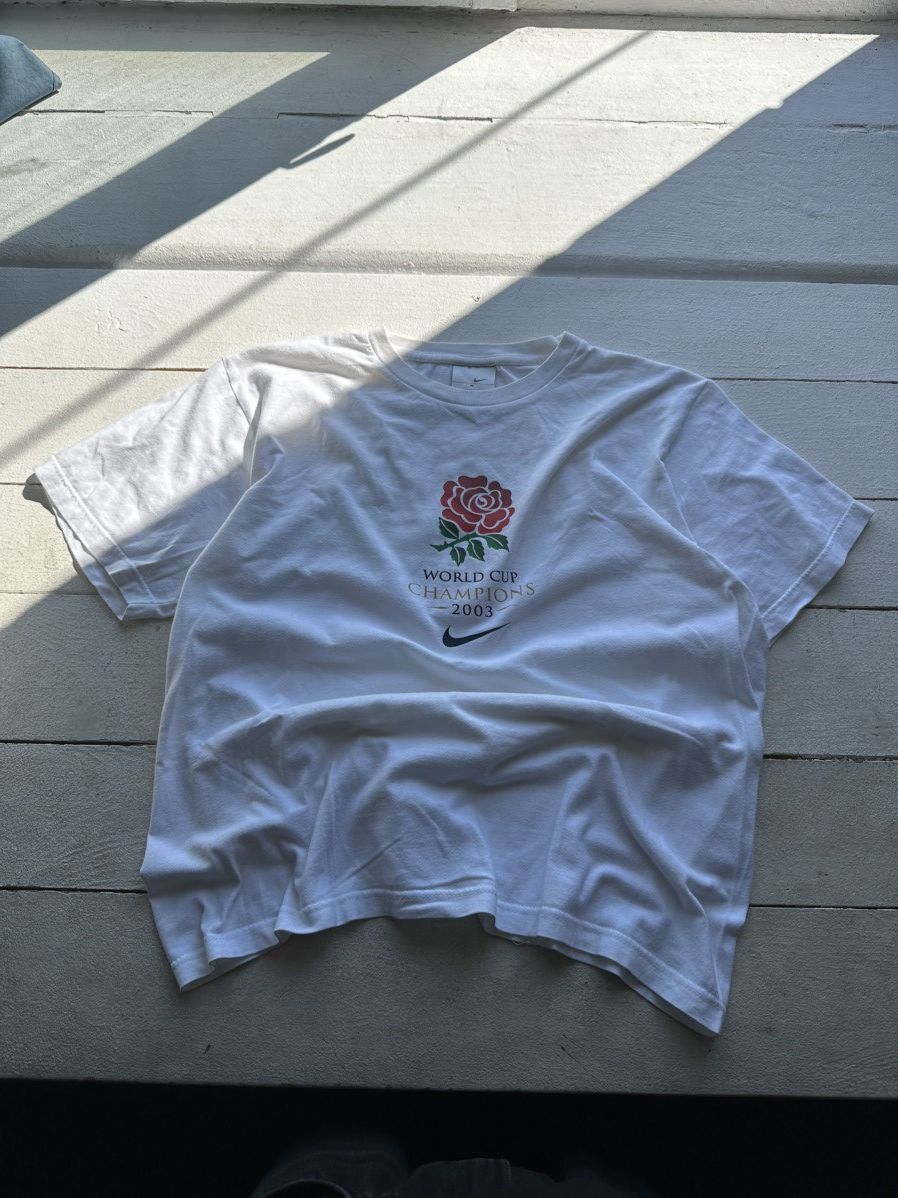 Nike VNTG🚨 NIKE 2003 WORLD CUP CHAMPIONS BIG LOGO TEE Size US M / EU 48-50 / 2 - 1 Thumbnail