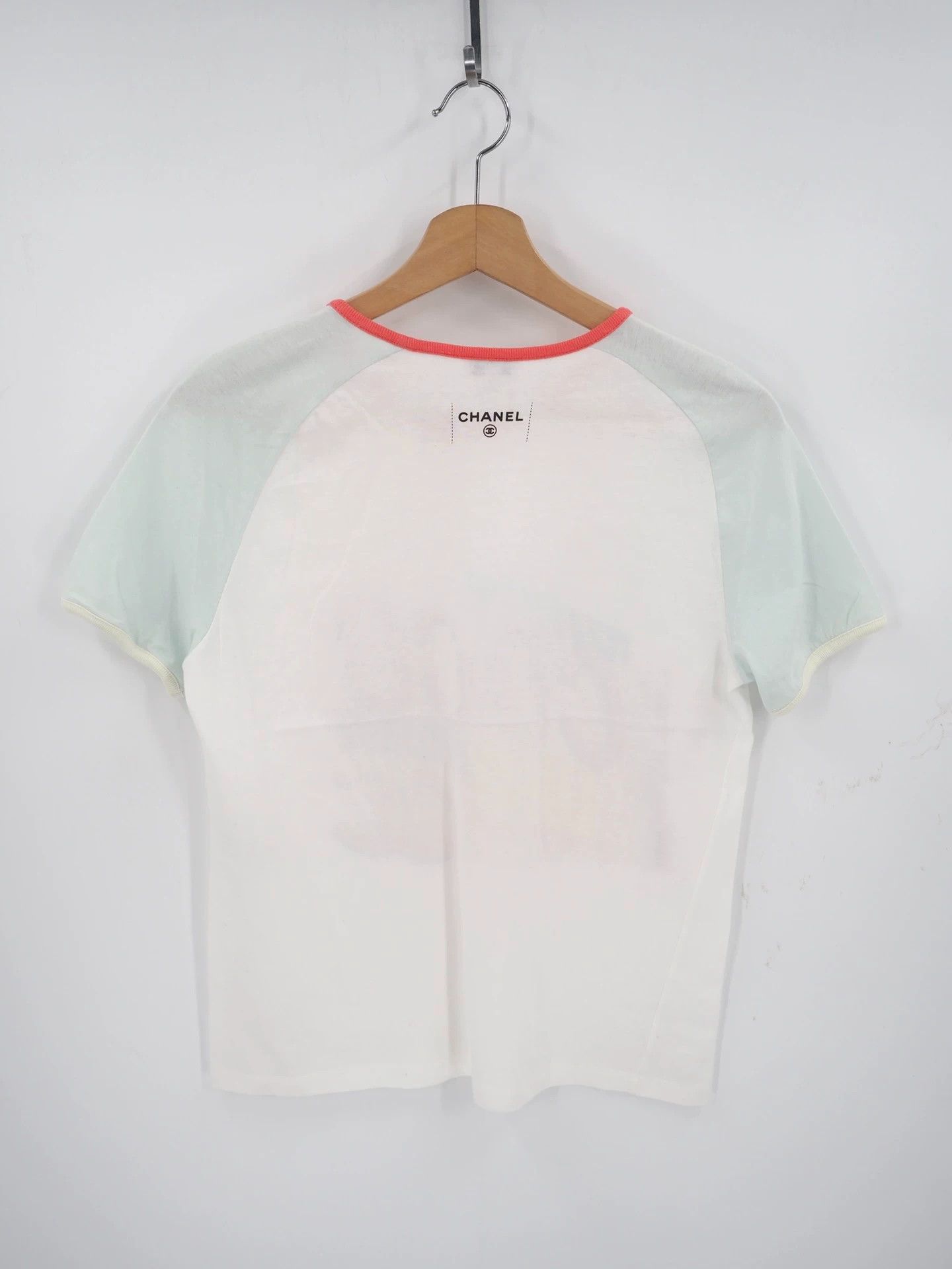 Chanel CHANEL runway-style white COCO short-sleeved shirt Size S / US 4 / IT 40 - 2 Thumbnail