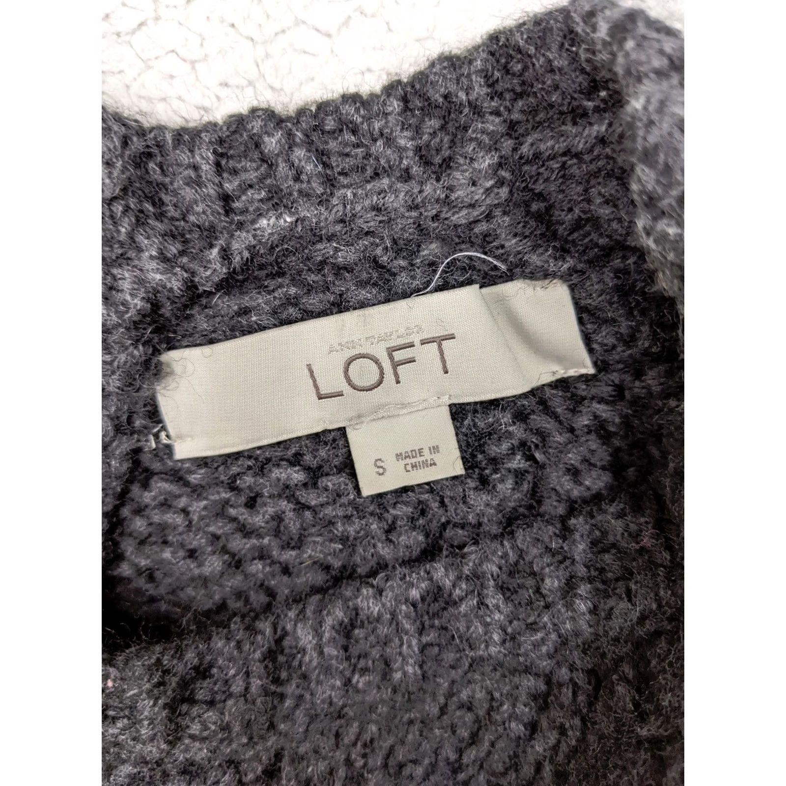 Loft LOFT Ann Taylor Womens S Gray Cable Knit Sweater Pullover Wool Blend Aron 3D Sweater Size S / US 4 / IT 40 - 4 Thumbnail