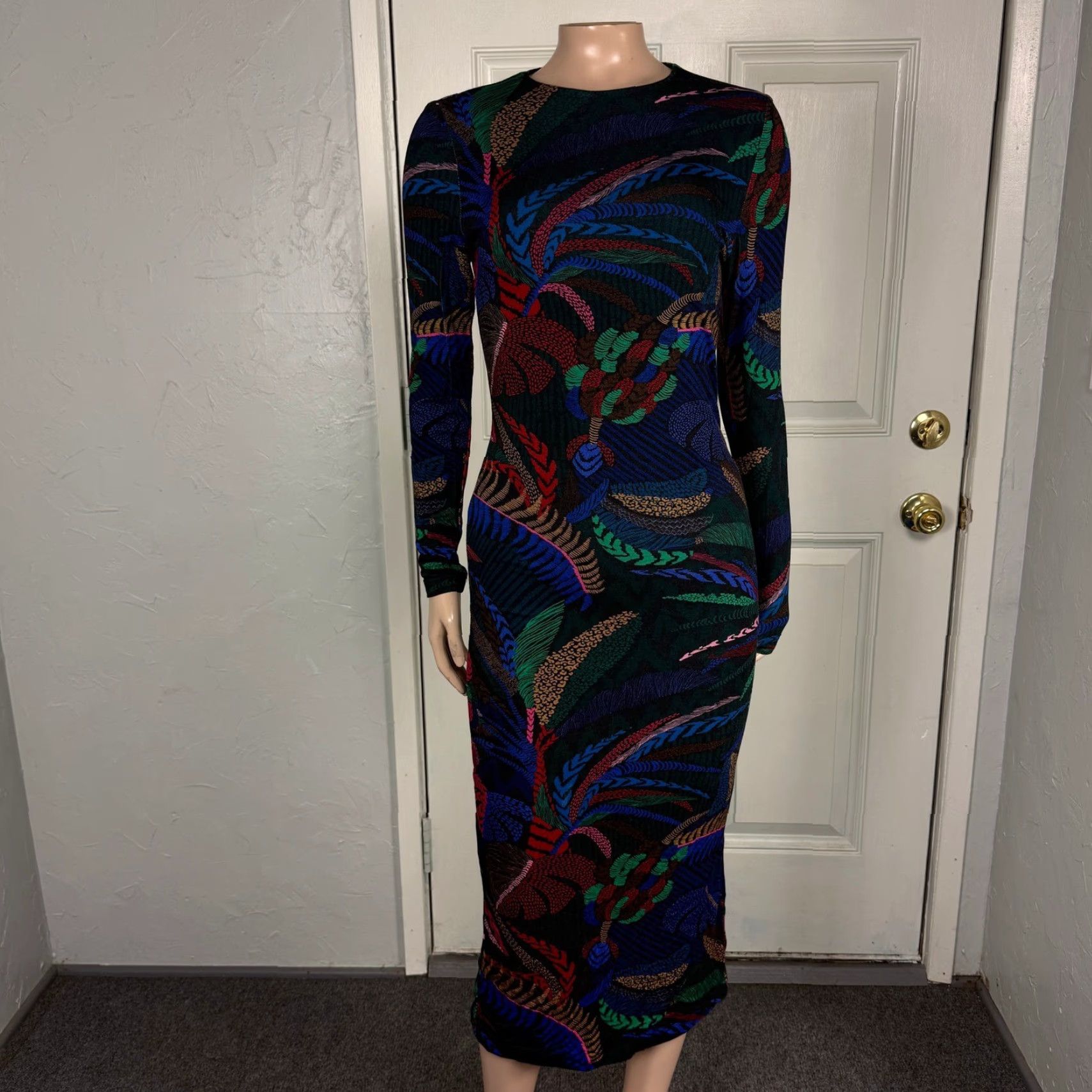 Farm Rio Farm Rio Dress Amazonia Night Midi XS Crew Neck Long Sleeve G3-6 Size XS / US 0-2 / IT 36-38 - 2 Thumbnail