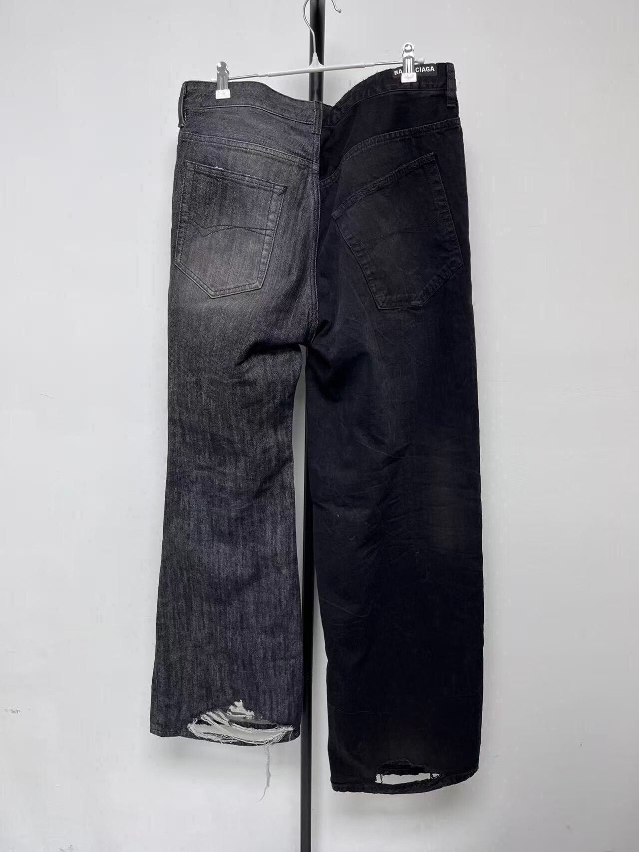 Balenciaga Balenciaga Black Button Side Pocket Jeans Size US 28 / EU 44 - 2 Thumbnail