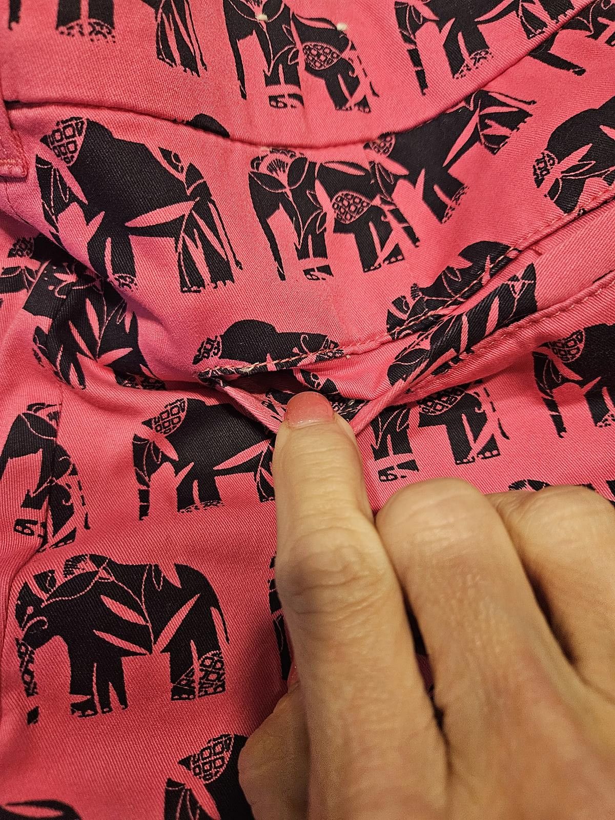 Designer Crown & Ivy Size 6 Vibrant Pink Elephant Print Shorts Size 28" / US 6 / IT 42 - 5 Thumbnail