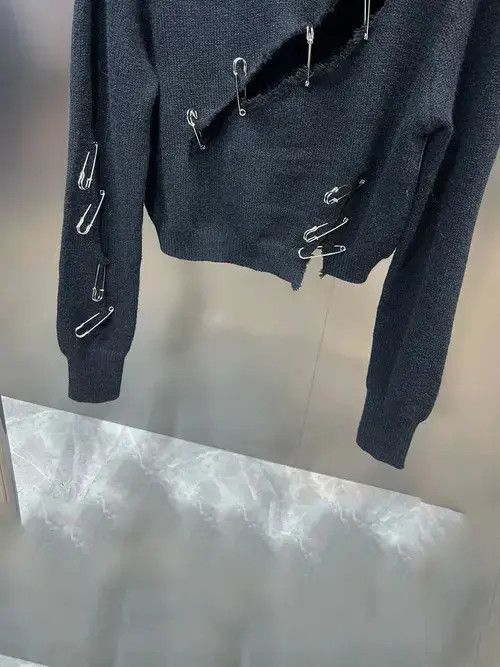 Designer × Japanese Brand Knitted Pullover O-neck Long Sleeve Size M / US 6-8 / IT 42-44 - 4 Thumbnail