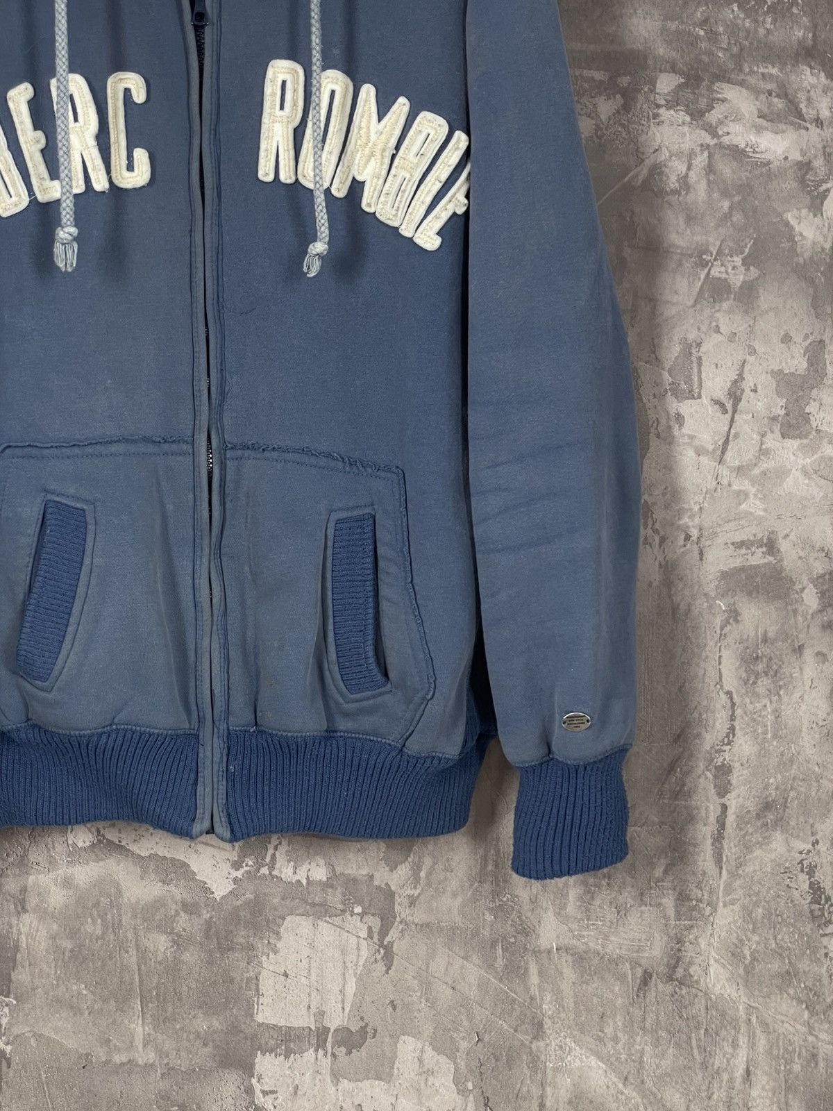 20471120 × Abercrombie & Fitch × Le Grande Bleu (L.G.B.) Abercrombie & Fitch Y2K Faux Fur Heavy Cotton Faded Hoodie Size M / US 6-8 / IT 42-44 - 6 Thumbnail