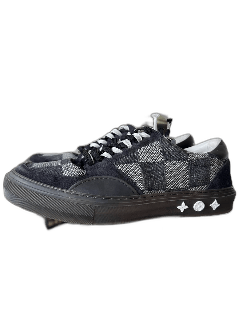 Louis Vuitton Louis Vuitton Black and White Checkered Sneakers Size US 7 / EU 40 - 1 Thumbnail