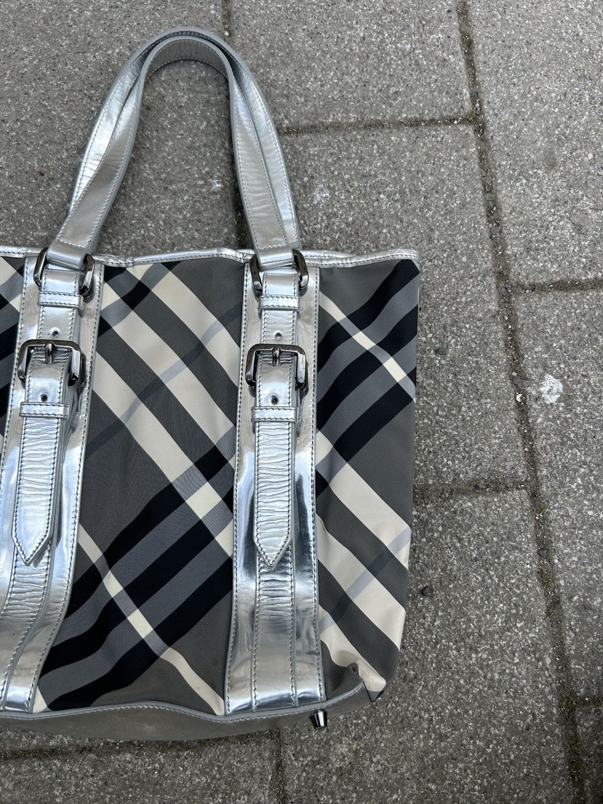 Burberry Burberry Pre-Owned Tote Bag Silver Beat Victoria Shoulder Size ONE SIZE - 18 Thumbnail