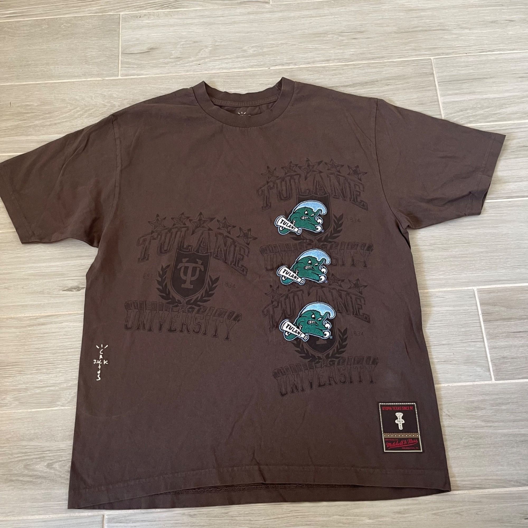 Mitchell & Ness × Travis Scott TRAVIS SCOTT CACTUS JACK x MITCHELL & NESS x TULANE TEE SZ L Size US L / EU 52-54 / 3 - 2 Thumbnail