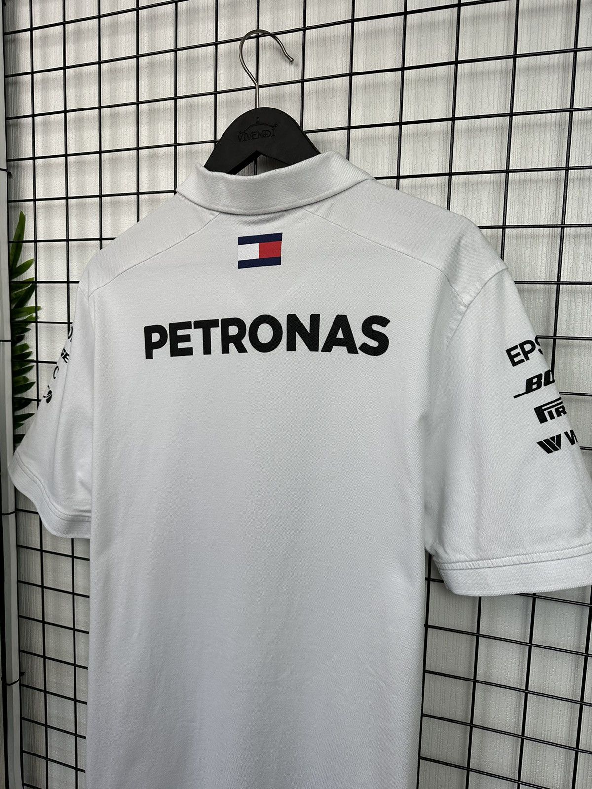 Formula 1 × Mercedes-Benz Mercedes AMG Benz Formula uno Petronas Men XL White T shitrt Size US XL / EU 56 / 4 - 15 Thumbnail